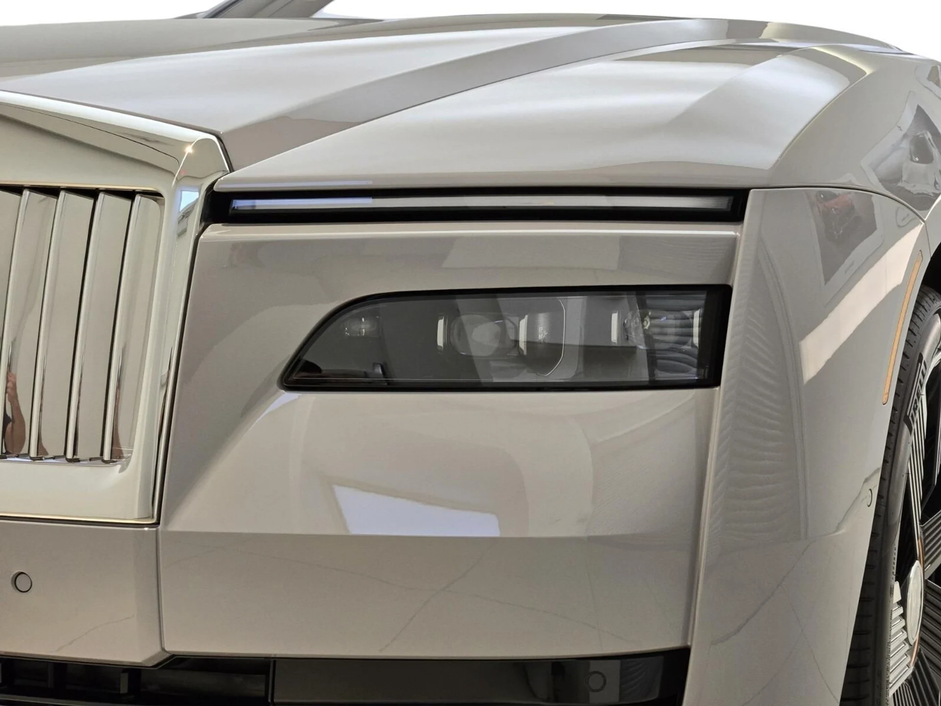 mph007_95860043_New_2025_Rolls_Royce_Spectre_1753162487_26ccf71fbc