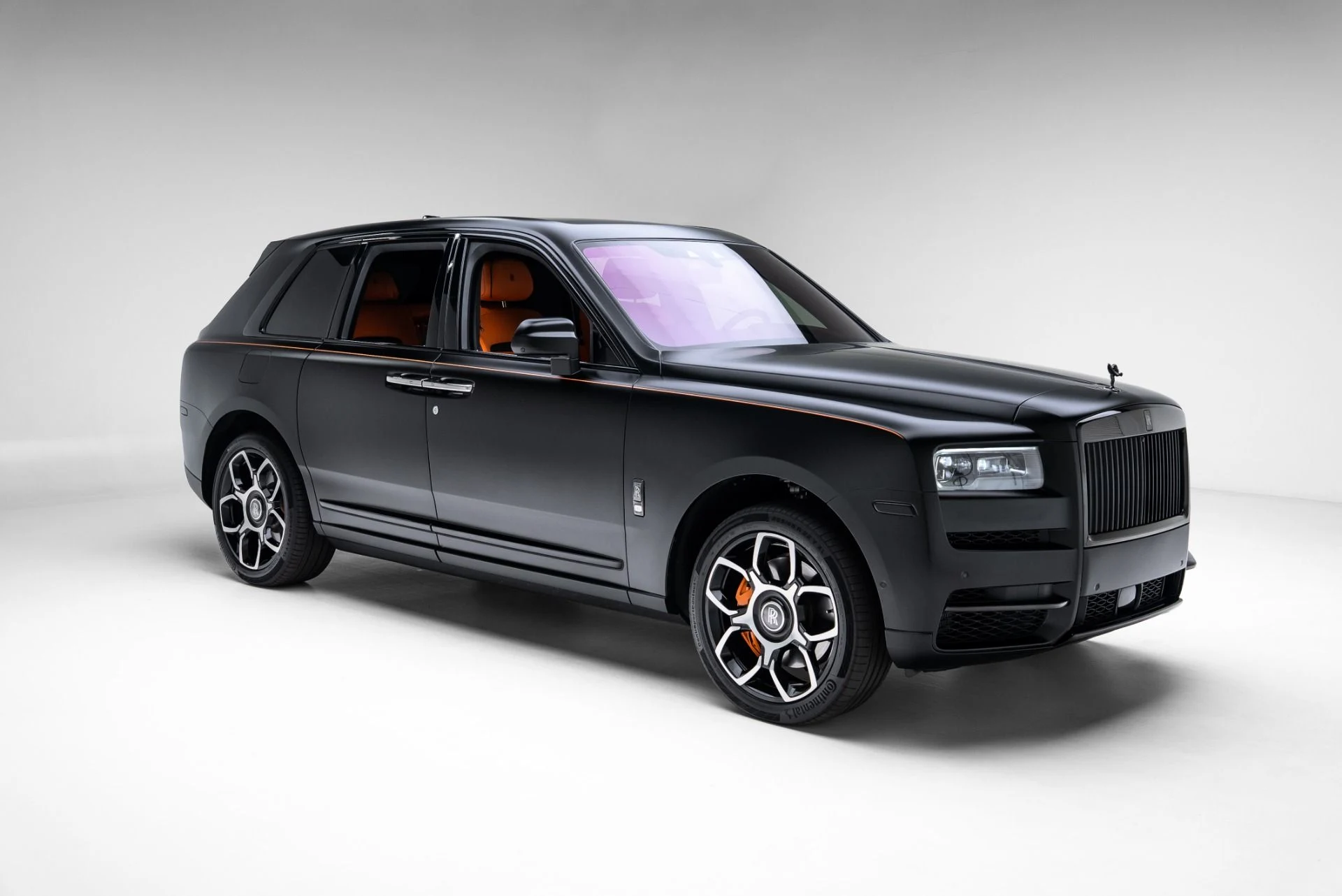 mph007_959134106_Used_2023_Rolls_Royce_Black_Badge_Cullinan_1775515525_ed2644a589