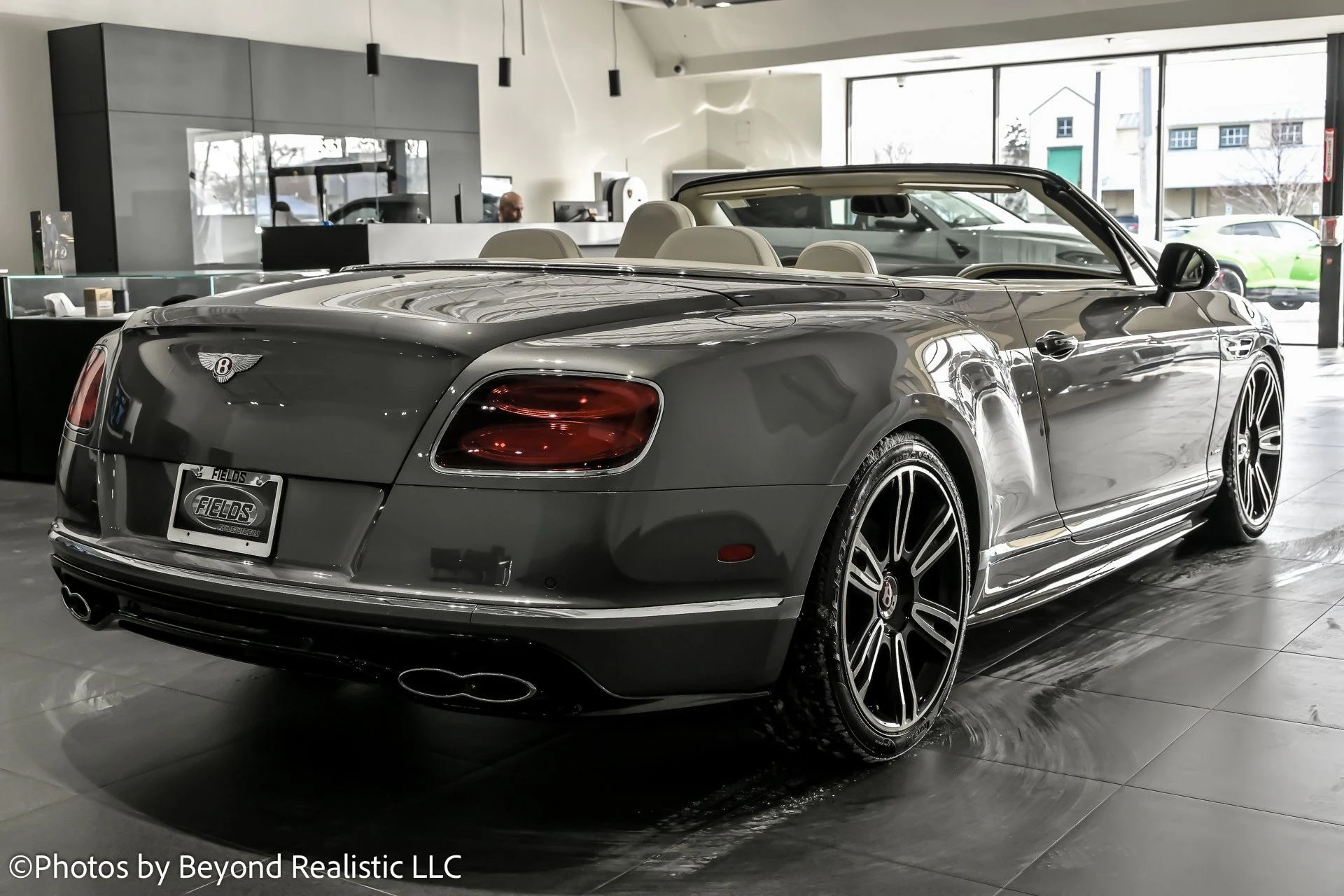 mph007_966785345_b714f4fb95b32d114cec1c9e30c3b37ax_af69eb2c4b