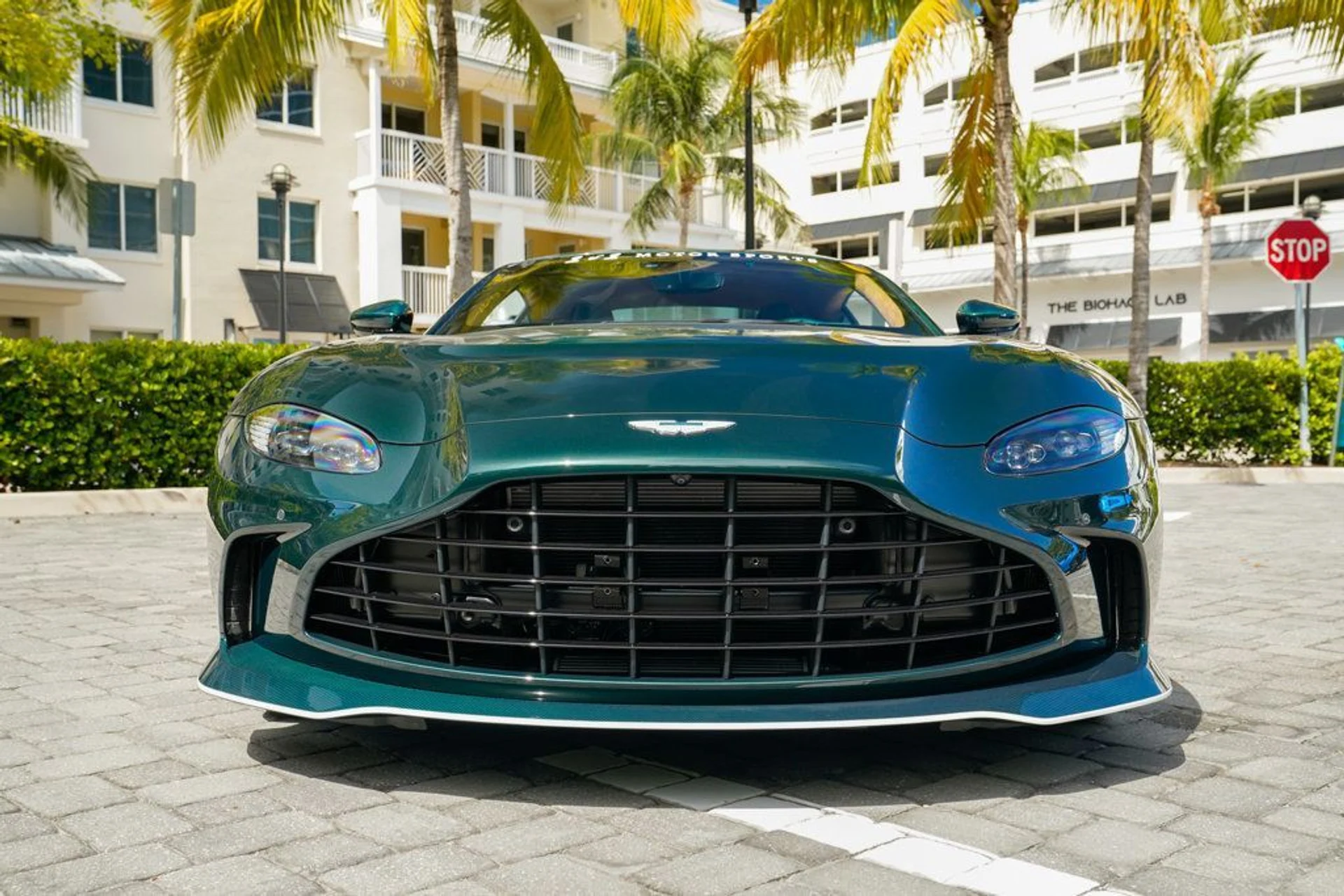 mph007_967522068_used_2023_aston_martin_vantage_v12coupe_14354_22896697_8_1024_f1009db266