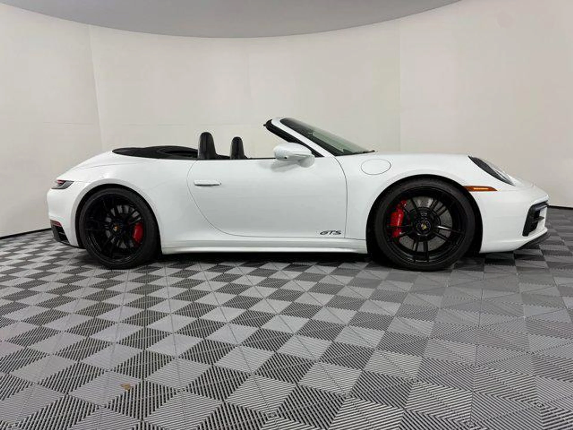 mph007_971726726_m1_NW_4_GNJ_37_V2z_er4zkb2jv_W_Og_Q_58ee1aab77