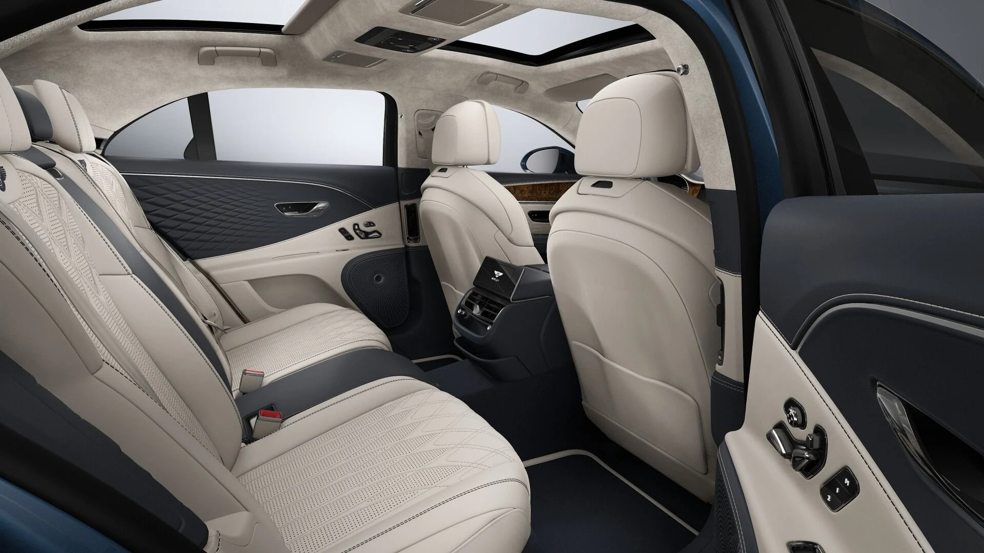 mph007_983347264_New_2027_Bentley_Flying_Spur_Azure_1788531622_777cedc785