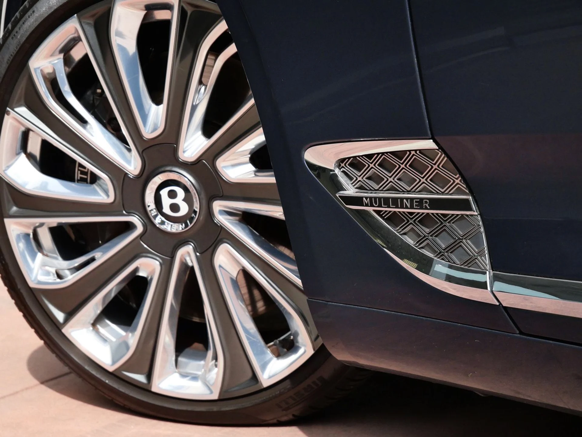 mph007_986280710_c1232b7efb1b3ff2ba3d77ce209441a5x_d61d30f583