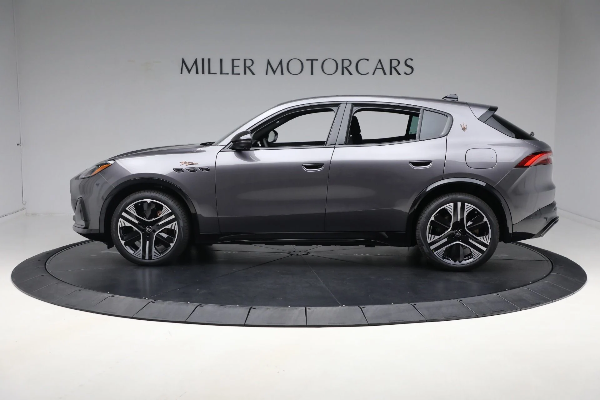 mph007_990248852_New_2025_Maserati_Grecale_Folgore_1bd43ce748