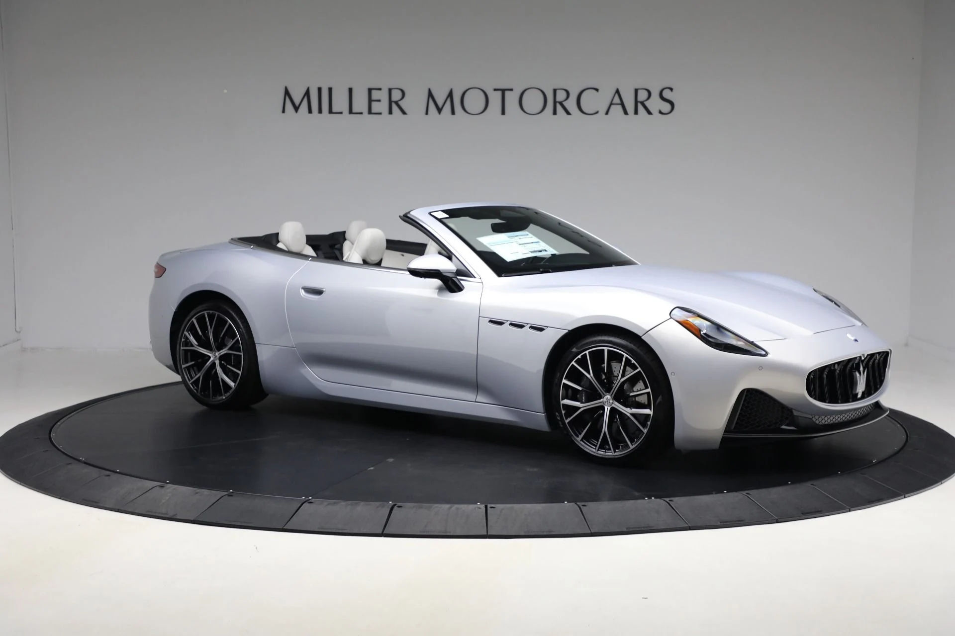 mph008_1015575703_New_2026_Maserati_Gran_Cabrio_Modena_1760557805_4254d47a86