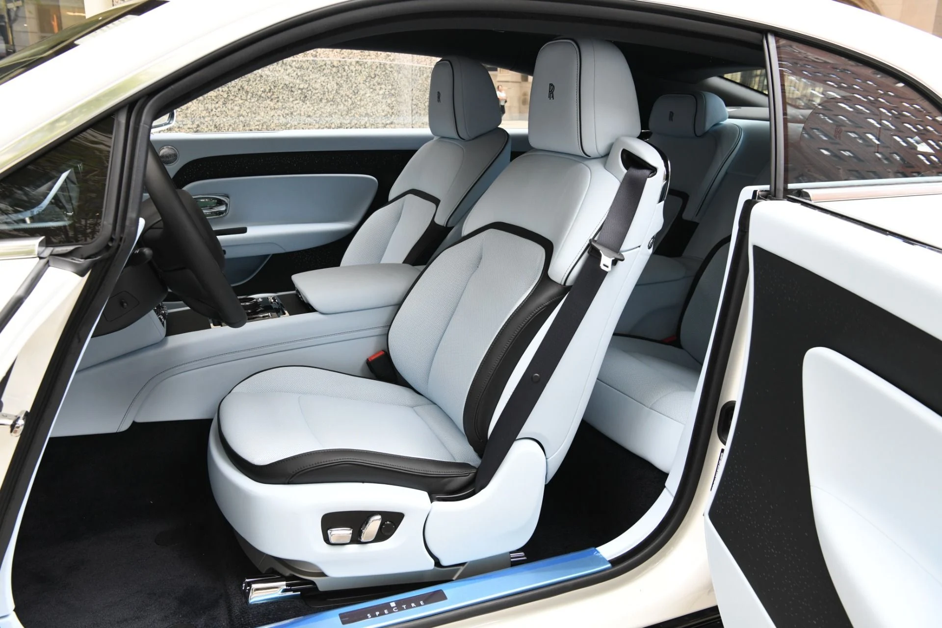 mph008_1016986265_11915_p10_l_063d36b12c