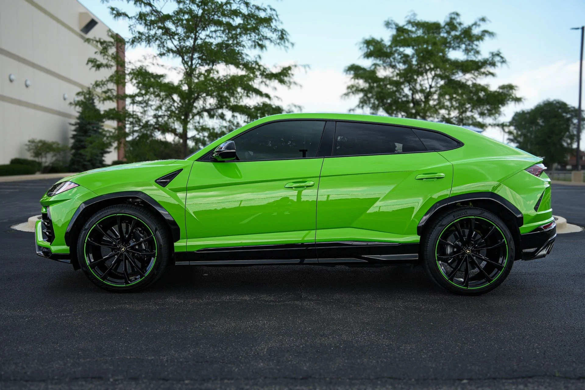 mph008_1024216414_Used_2021_Lamborghini_Urus_1783023401_85a66414cd