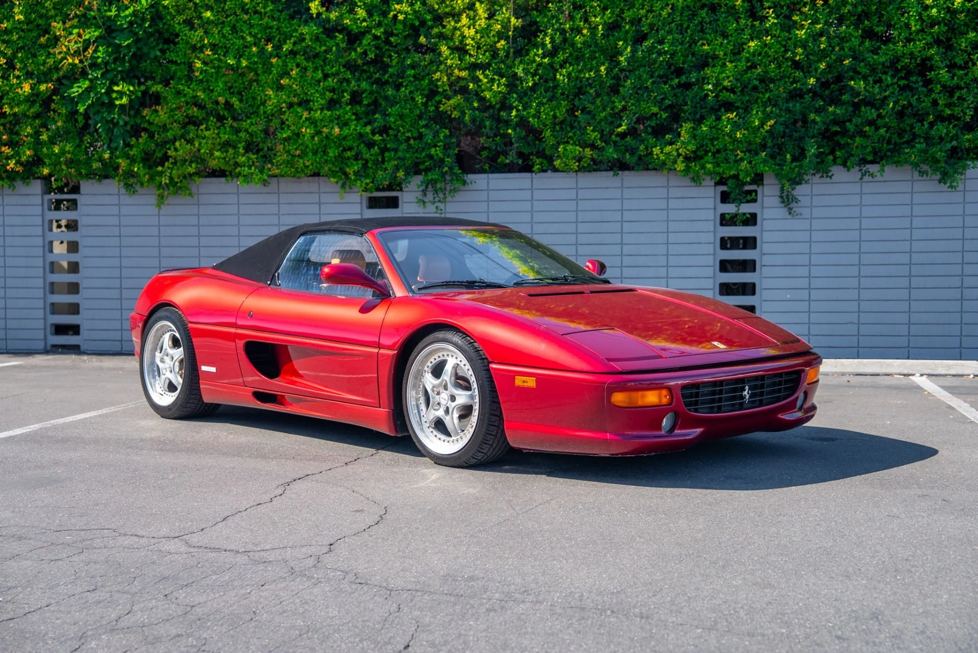 mph008_1026683473_Used_1995_Ferrari_F355_Spider_1762303570_09fa8da305