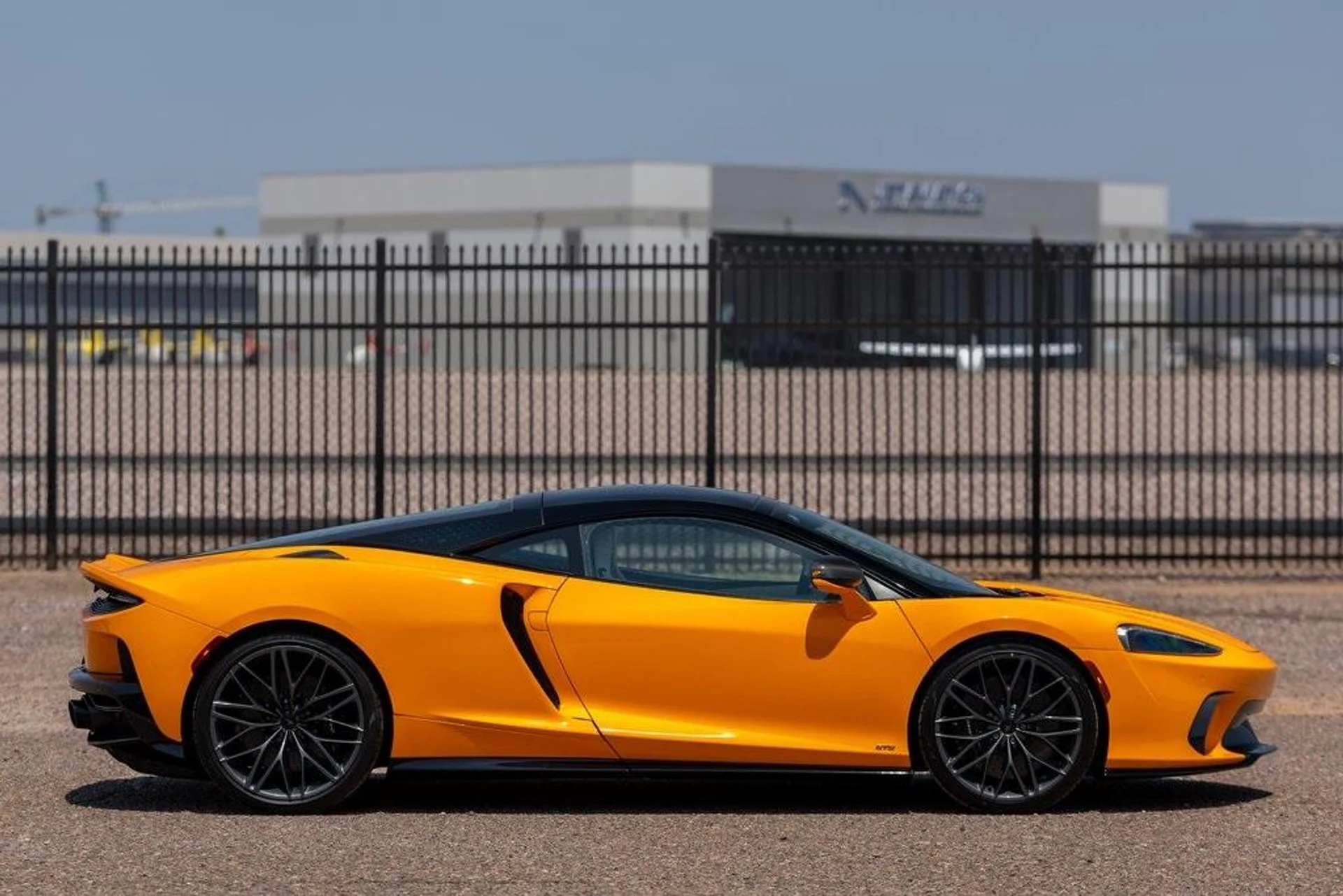 mph008_1027886453_Used_2025_MCLAREN_GTS_1721509490_2873fde851