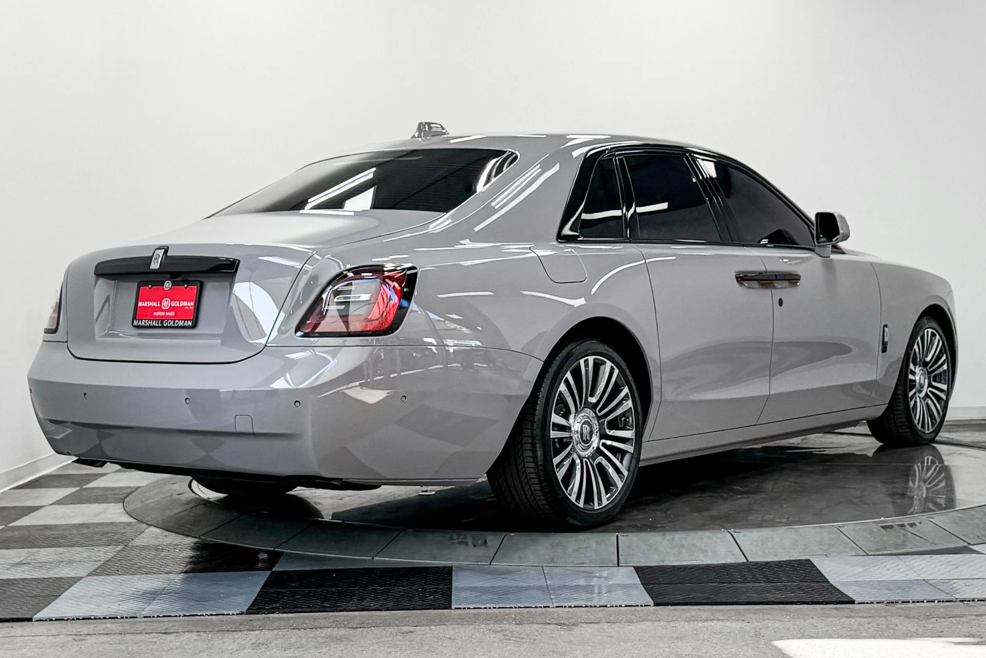 mph008_102807482_Used_2022_Rolls_Royce_Ghost_The_Ghost_Package_Bespoke_Audio_Illuminated_Fascia_1785265086_72efbb0aa1