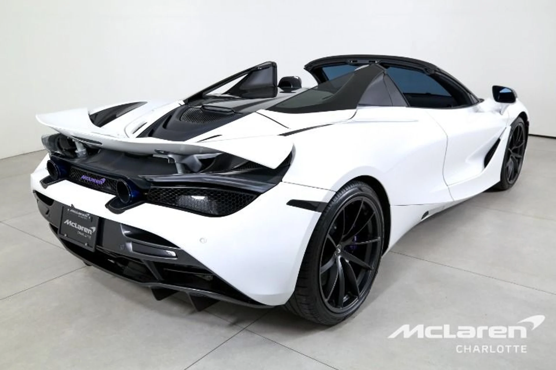 mph008_1032491677_Used_2022_MCLAREN_720_S_SPIDER_PERFORMANCE_b52a8970a1