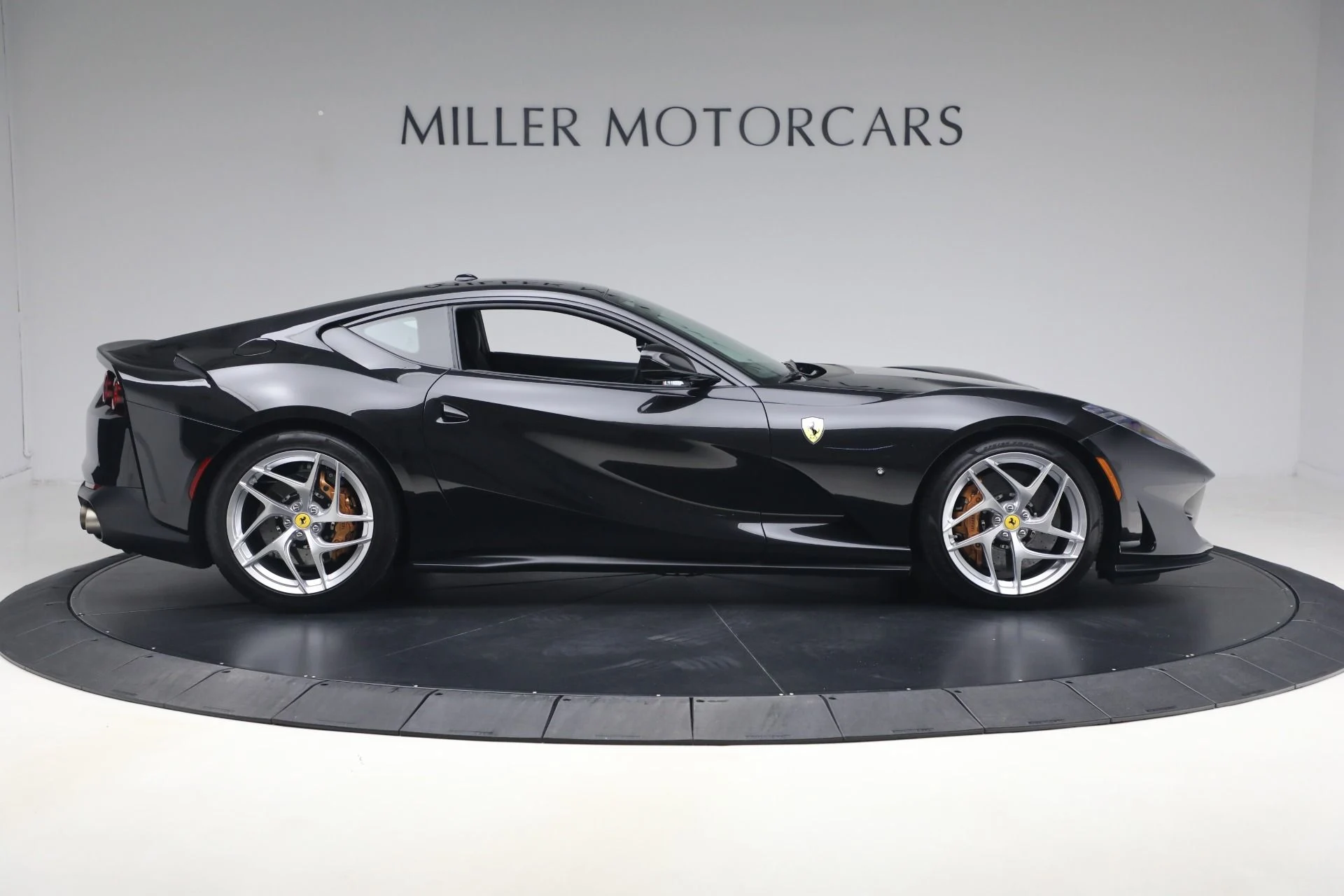 mph008_1033089154_Used_2019_Ferrari_812_Superfast_1776271226_c6d1eda643