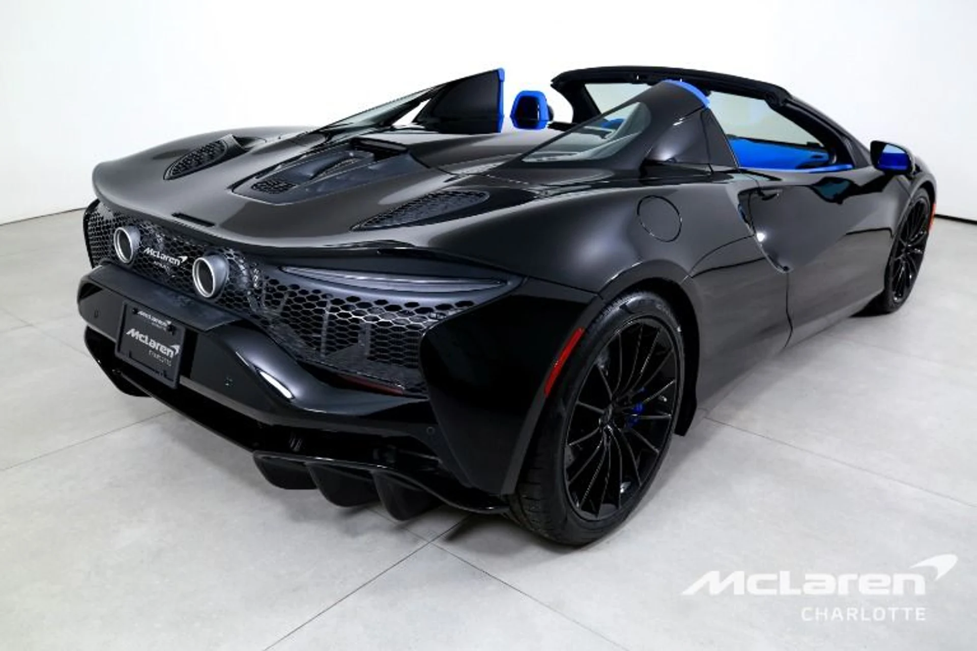 mph008_1036659328_Used_2025_Mc_Laren_Artura_Spider_Tech_Lux_8d7e3f93cd