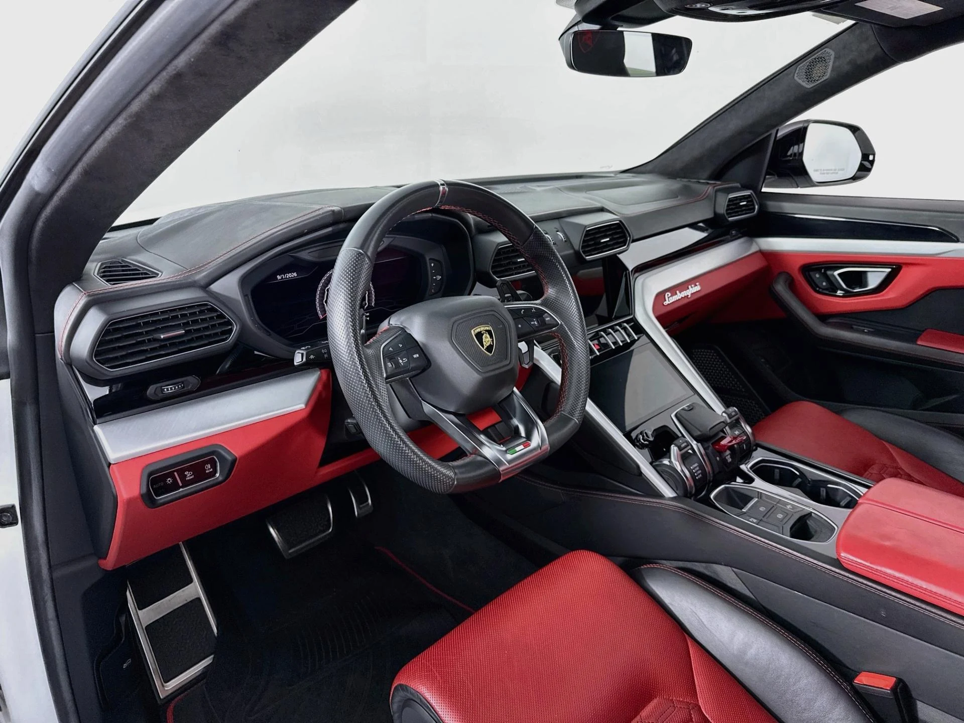 mph008_1039089227_Used_2020_Lamborghini_Urus_1788550597_190f158db5