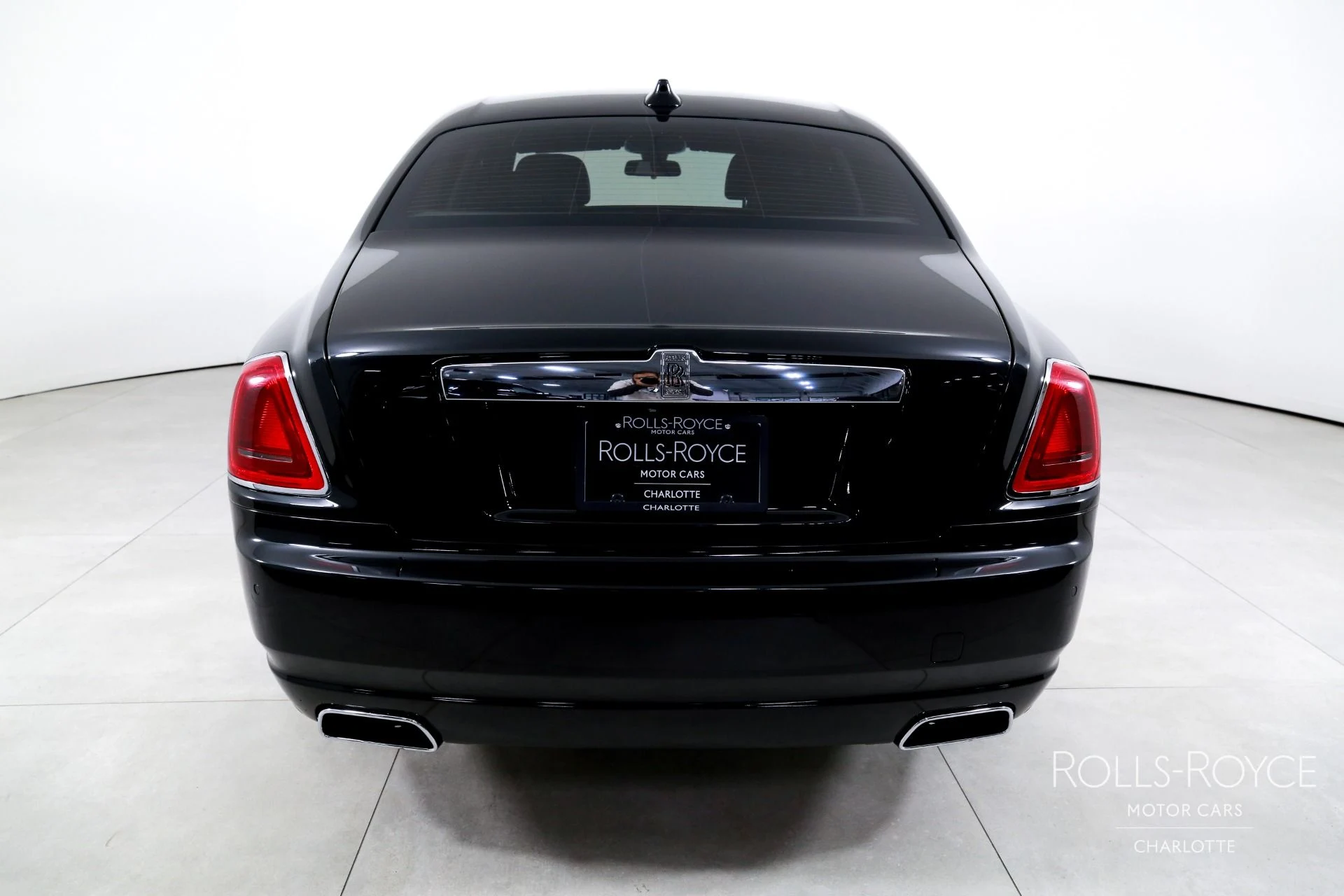 mph008_1046398519_Used_2019_Rolls_Royce_Ghost_1769449572_b201ef9740