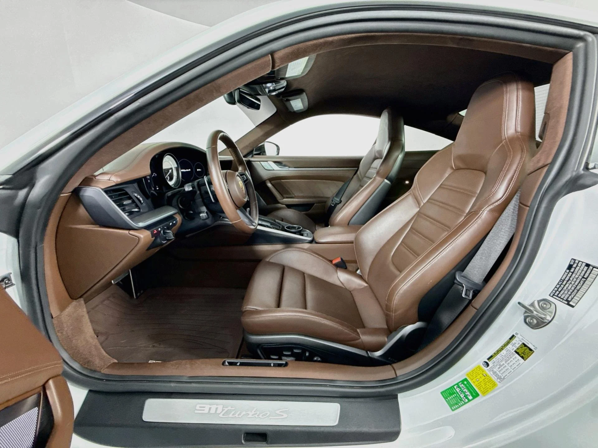 mph008_1057072435_Used_2022_Porsche_911_Turbo_S_1785864791_fe277b9cbf