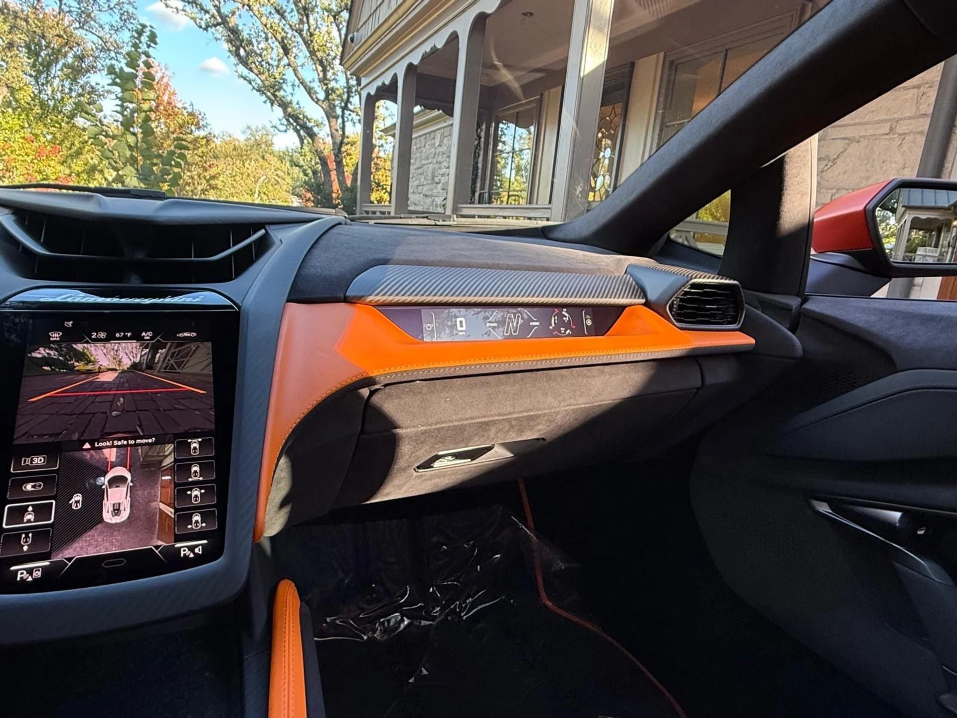 mph008_1058357306_Used_2024_Lamborghini_Revuelto_1762192163_663c6fe3e2