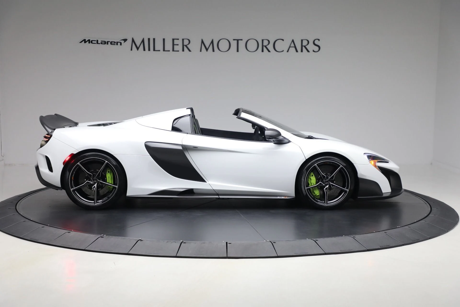 mph008_1065808359_Used_2016_Mc_Laren_675_LT_Spider_db8804d249