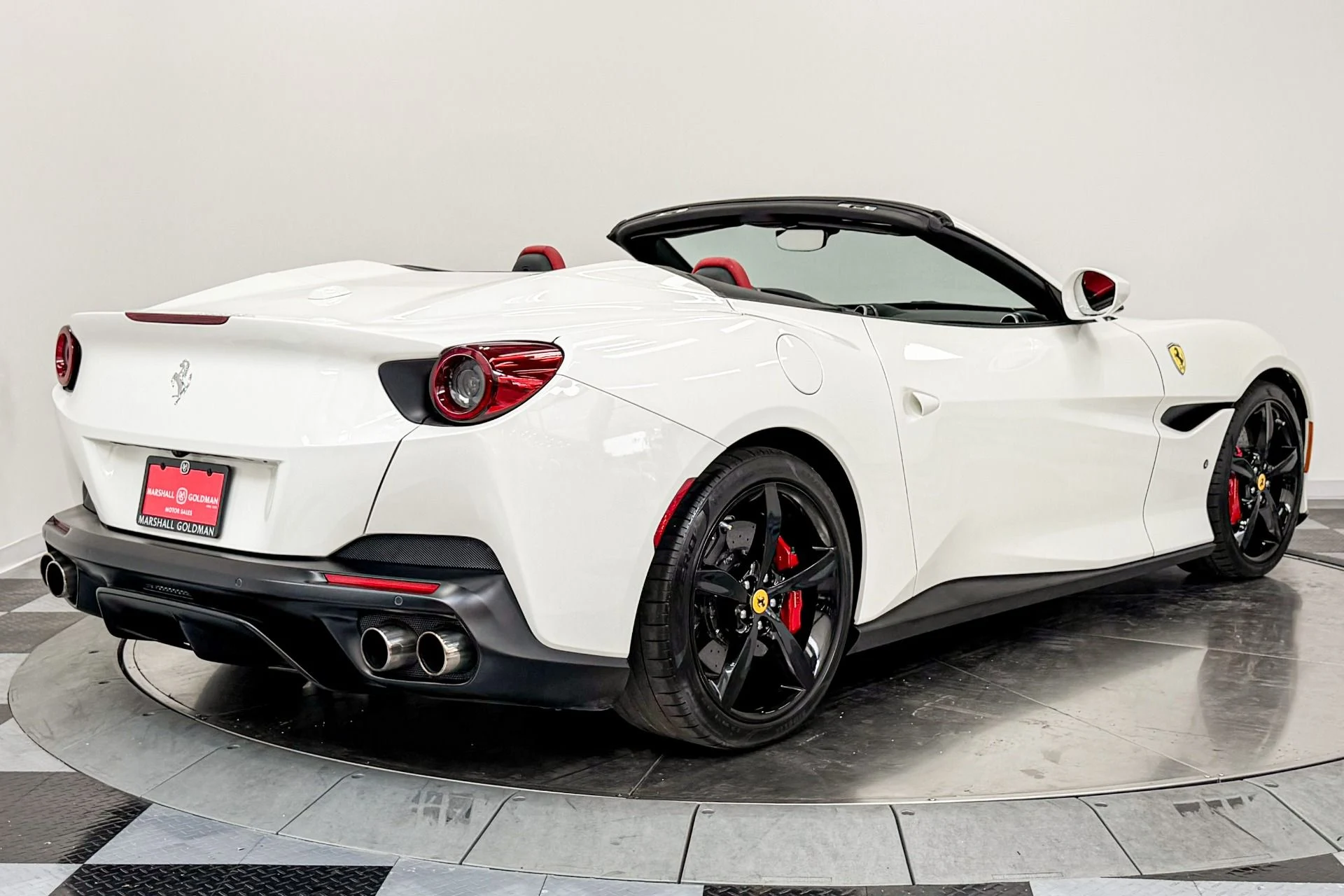 mph008_1068519386_Used_2020_Ferrari_Portofino_591_Horsepower_Two_Tone_Interior_1782839445_7d607040b5
