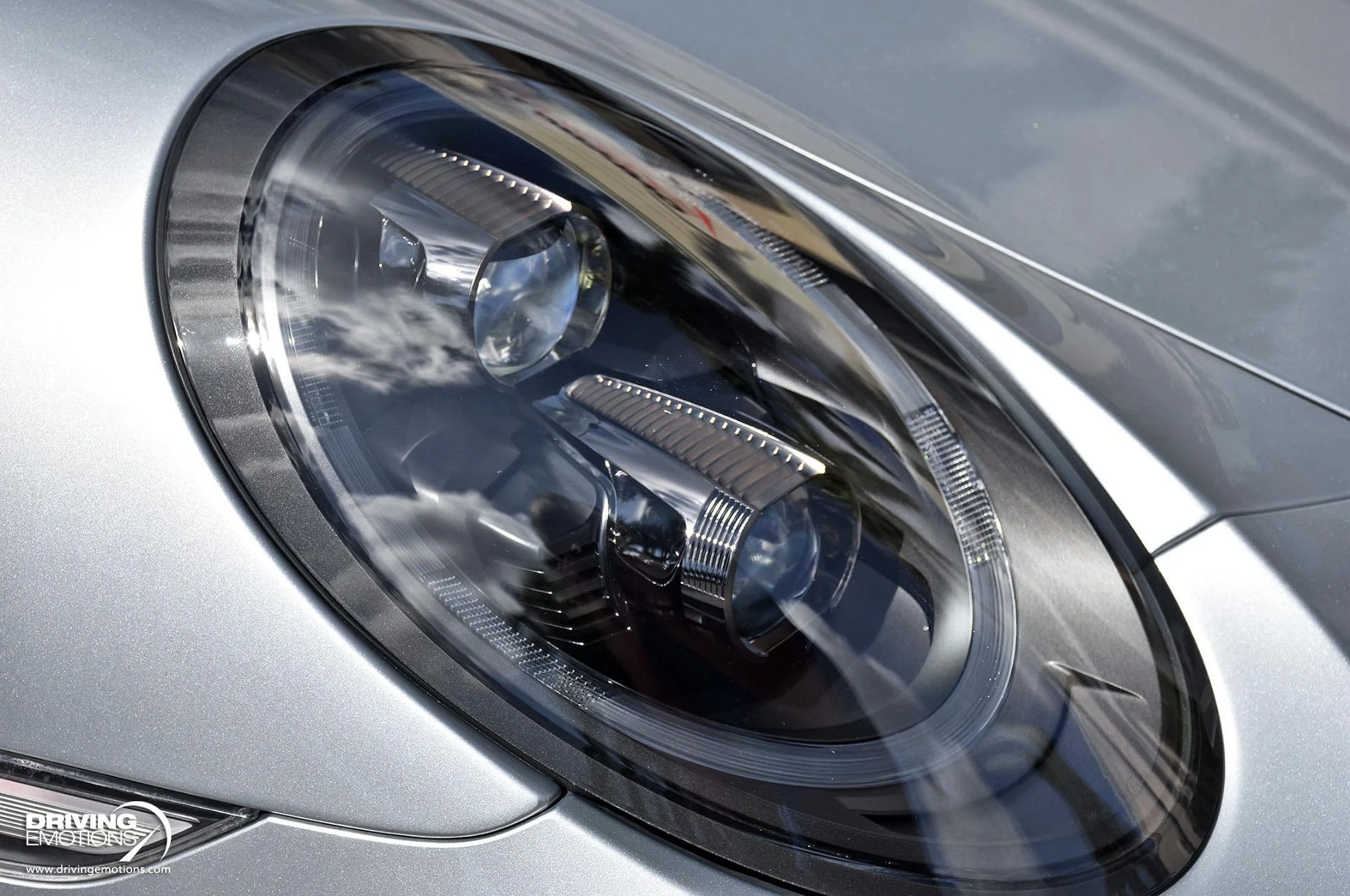 mph008_1069560519_866_p9_l_331e6ca10f