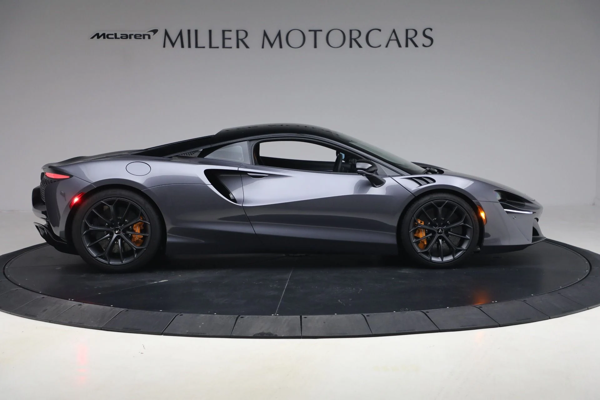 mph008_1072260456_Used_2024_Mc_Laren_Artura_Performance_c0ba5a7bf5