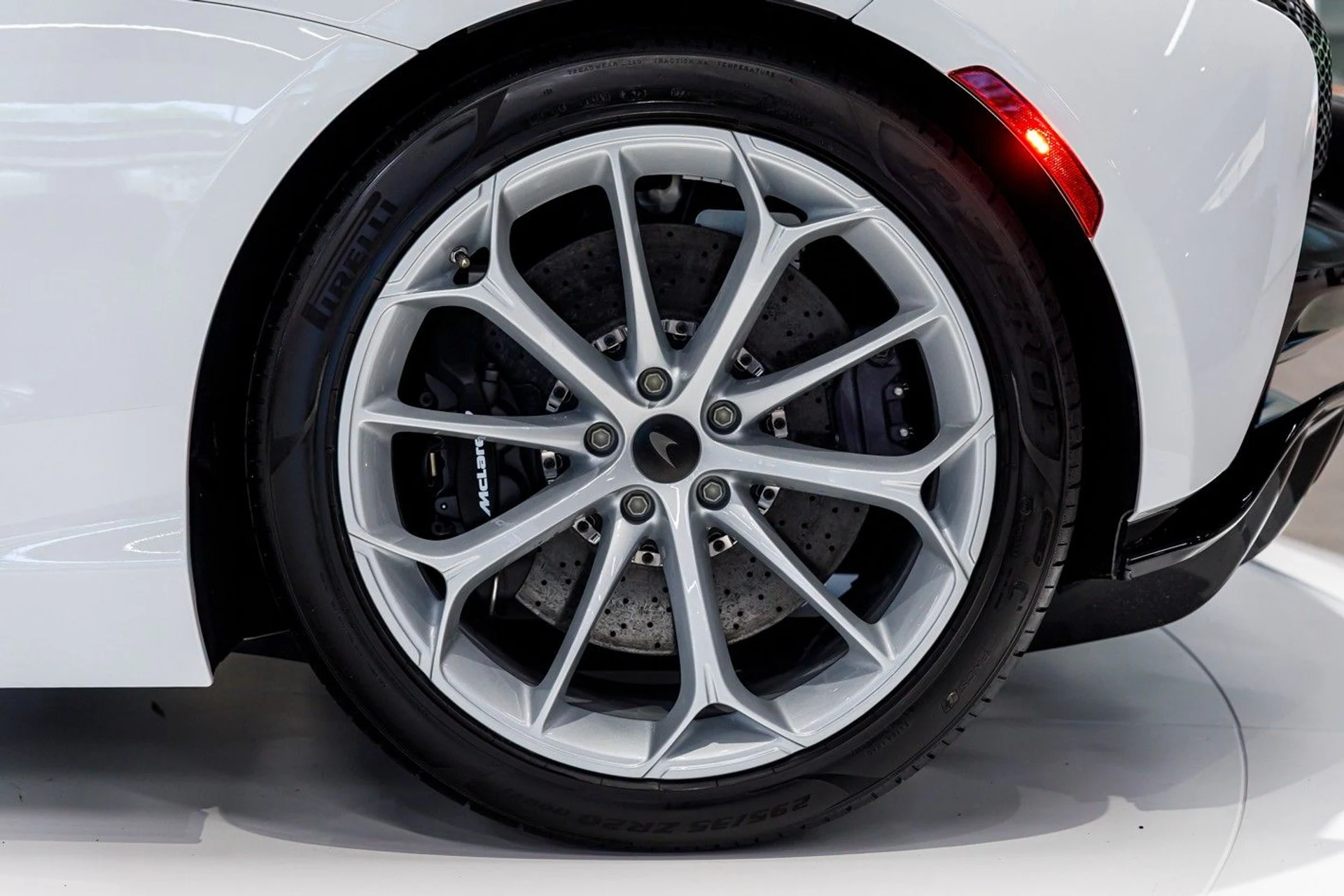 mph008_1088576016_669_p9_l_14fcaaaf2a