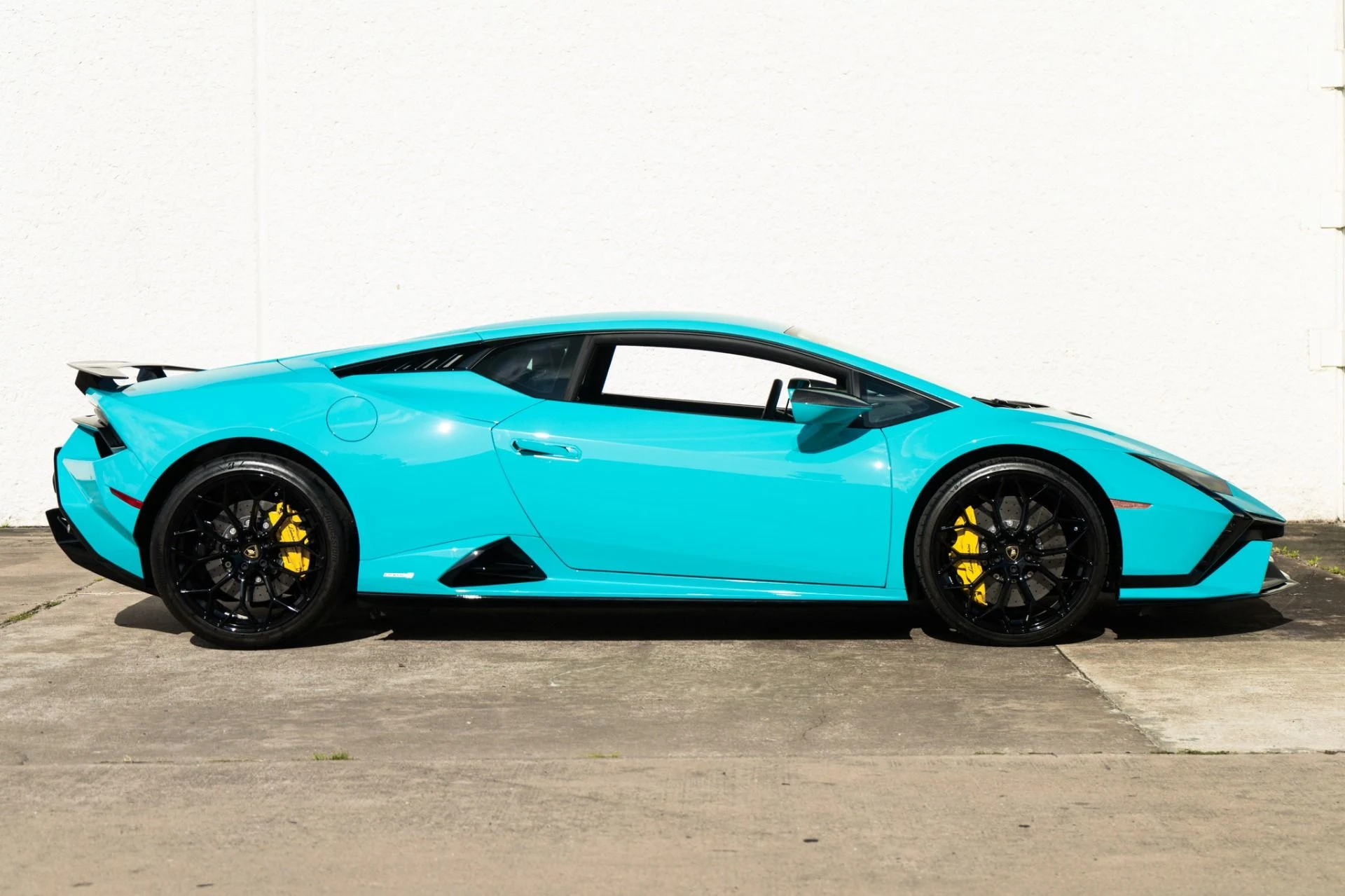 mph008_1088891102_Used_2023_Lamborghini_Huracan_Tecnica_1779493842_51c059f23e