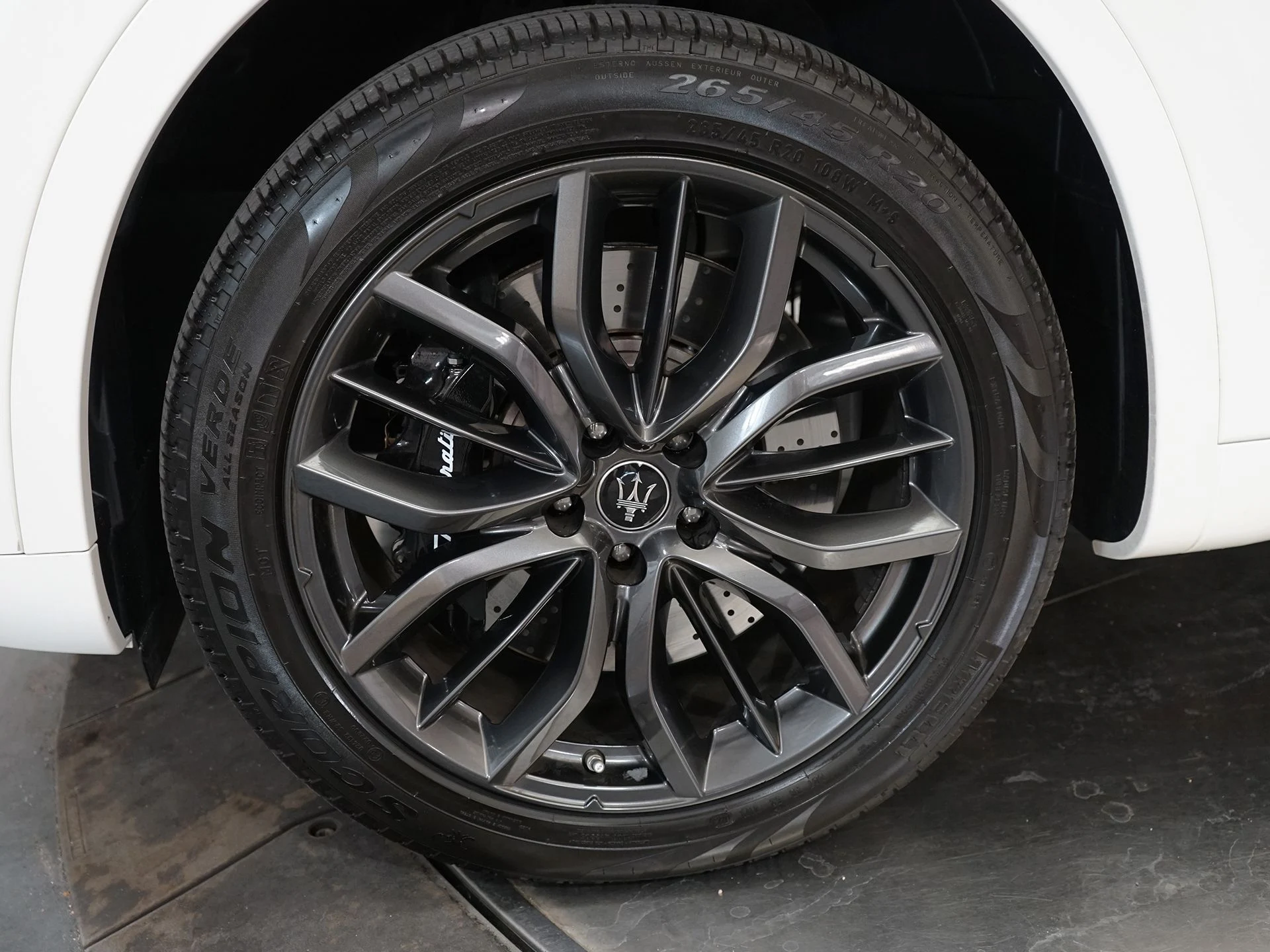 mph008_1095603811_0bc19a3751f77dd3f523364f1b03576ax_4dc32a208f