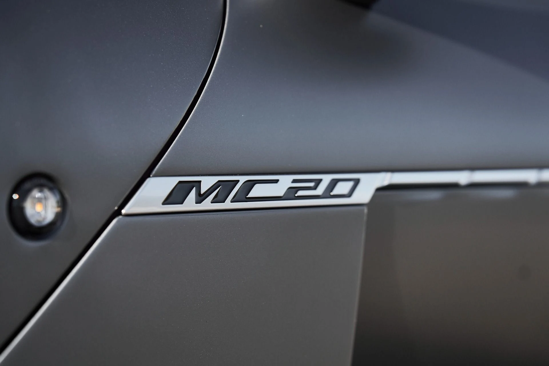 mph008_1106047768_Used_2023_Maserati_MC_20_Cielo_1761946855_488667d423