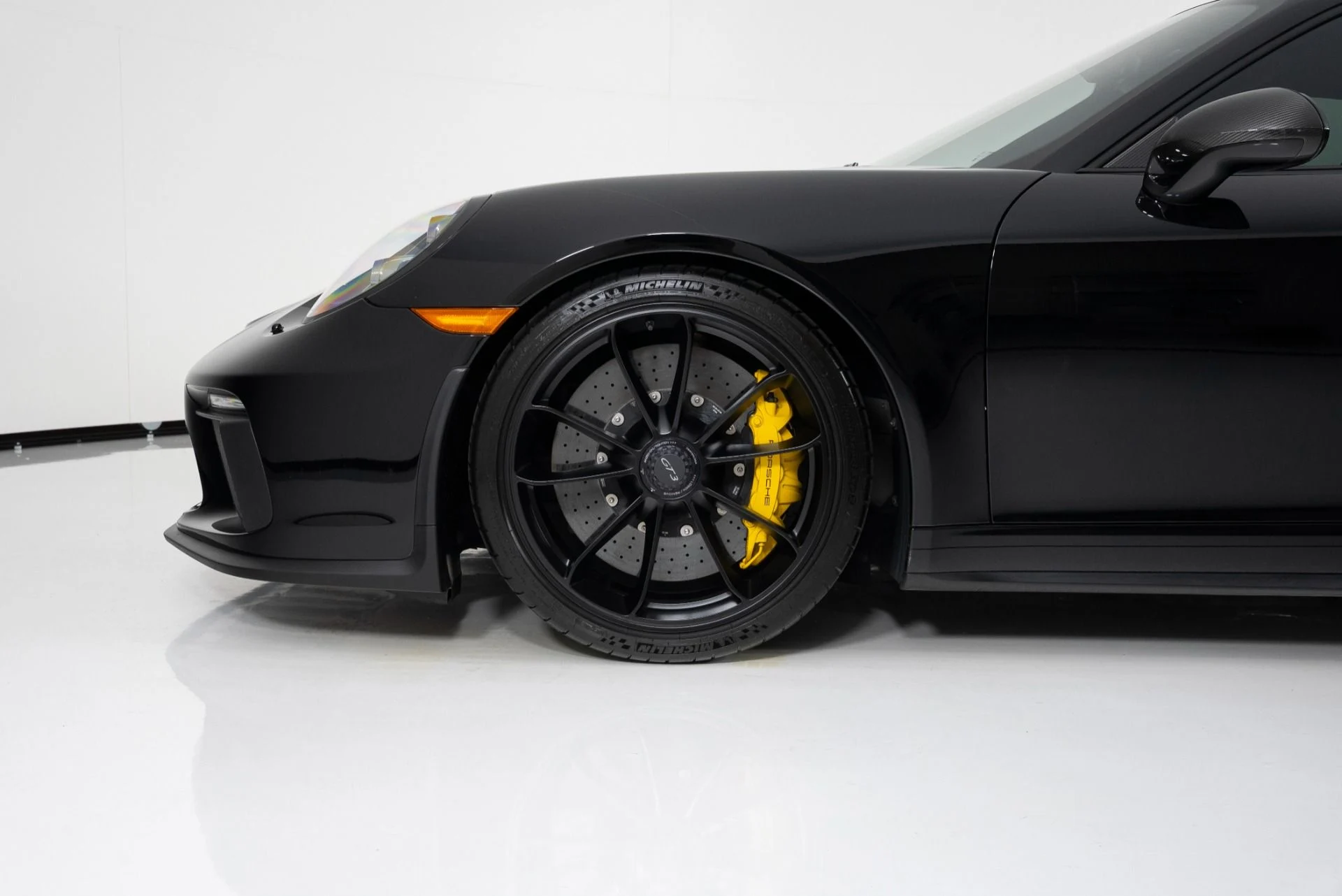 mph008_1116117689_Used_2018_Porsche_911_GT_3_1750283103_595c2d862e