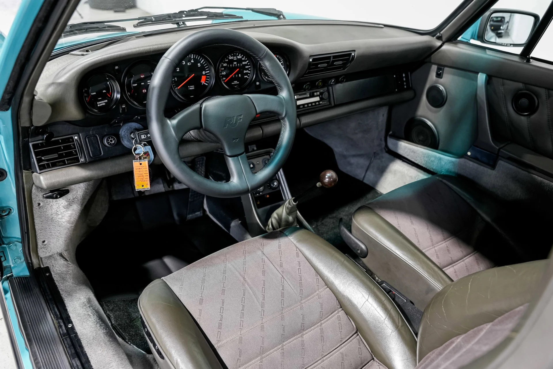 mph008_111848361_a02efa960bad70562a0f4f936ae23aaax_c0e749827d