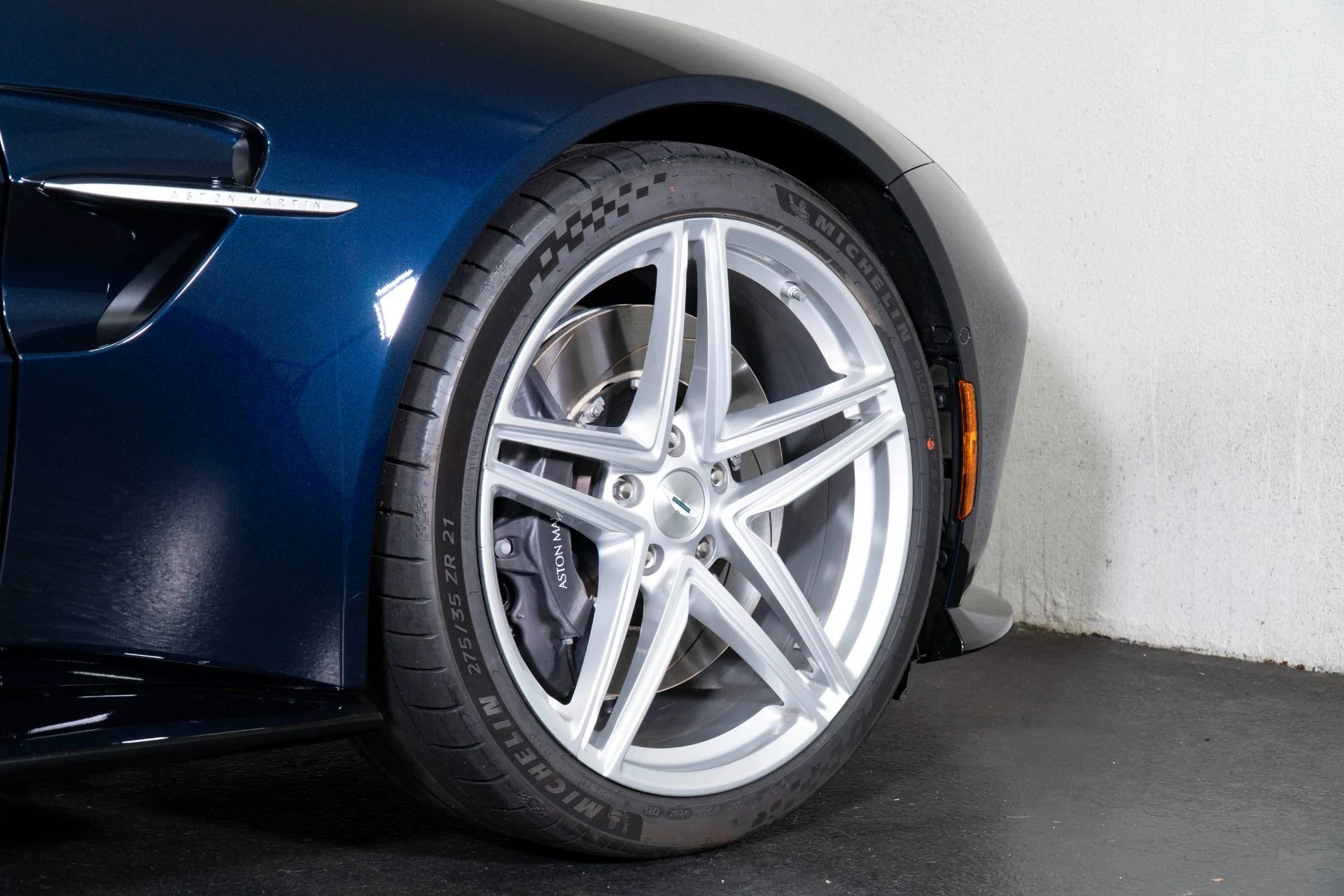 mph008_1120415749_New_2026_Aston_Martin_Vantage_1777652396_07fc93b0c6