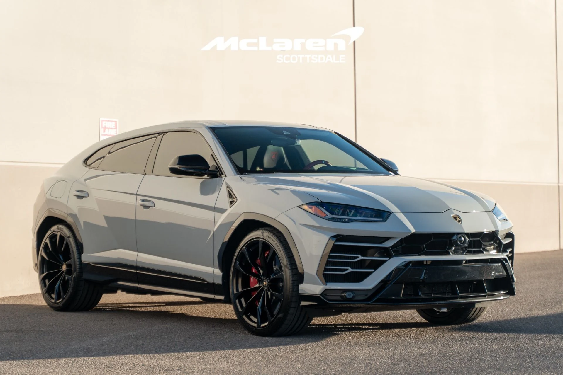 mph008_1121579513_Used_2021_LAMBORGHINI_URUS_1765671220_fd572d76a2