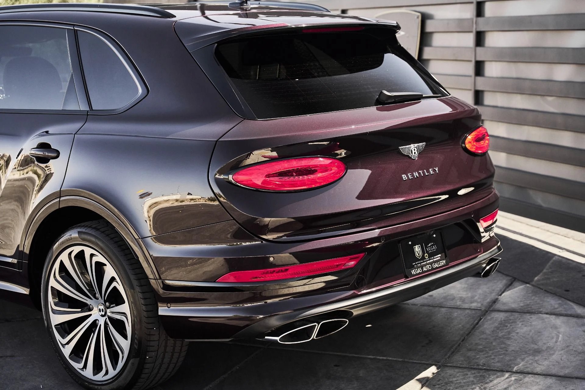 mph008_1124087014_Used_2022_Bentley_Bentayga_S_1781229400_40beb951f7