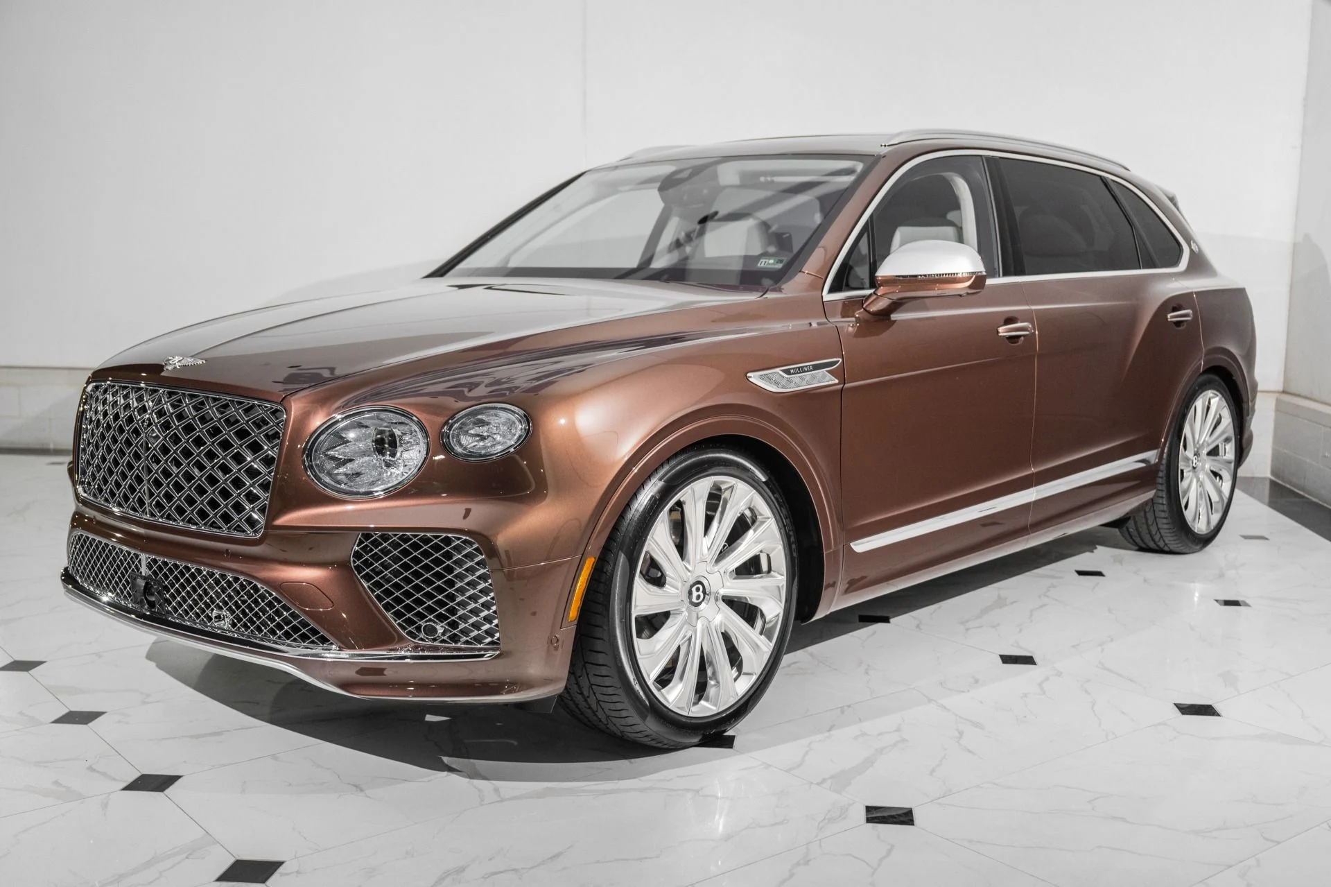 mph008_1124485556_Used_2025_Bentley_Bentayga_EWB_Mulliner_V8_1762964457_deb0279cb1