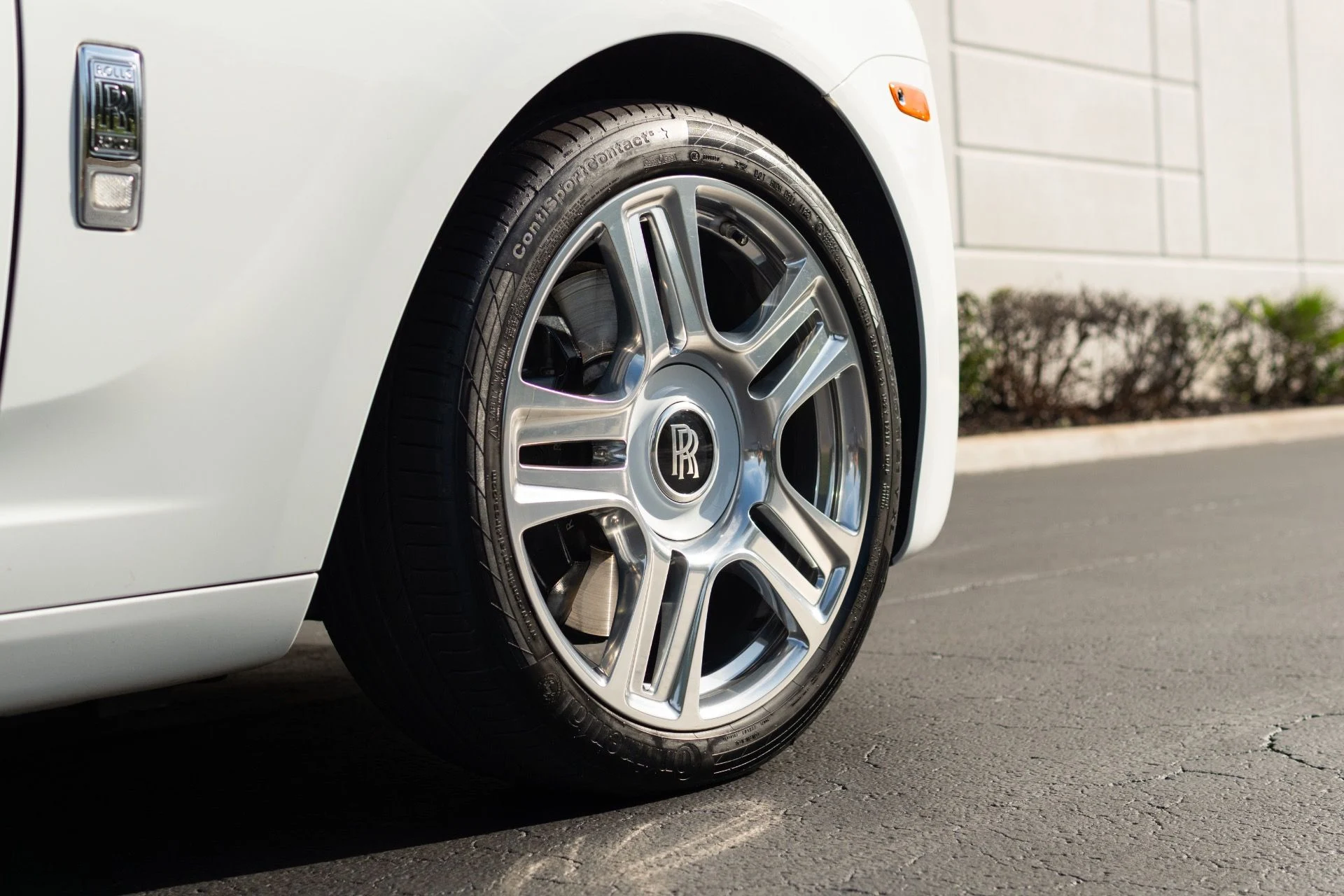 mph008_115295371_Used_2018_Rolls_Royce_Ghost_1765824060_a72873d10d