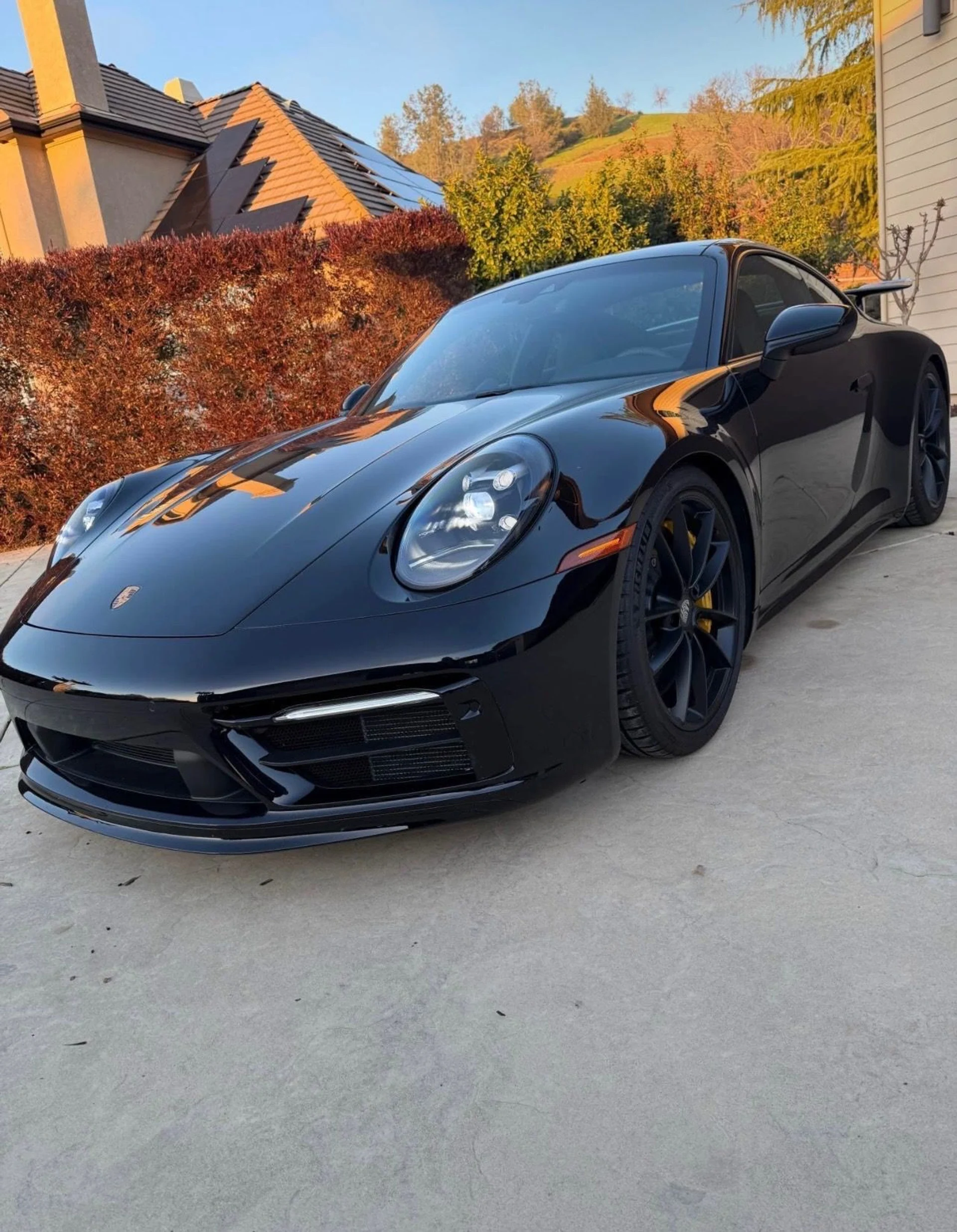 mph008_1158544920_Used_2023_Porsche_911_Carrera_1768427482_0a0dbcc7df