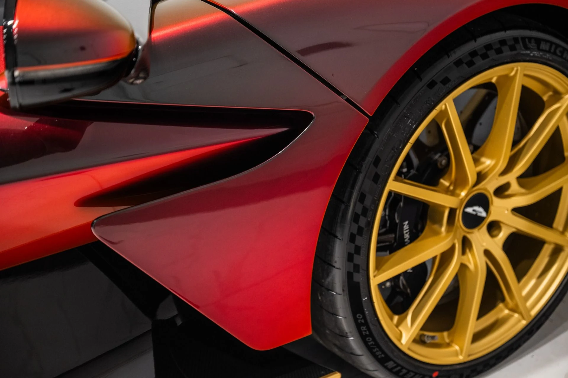 mph008_1159188822_New_2026_ASTON_MARTIN_VALHALLA_1775946933_afc3e59ff4