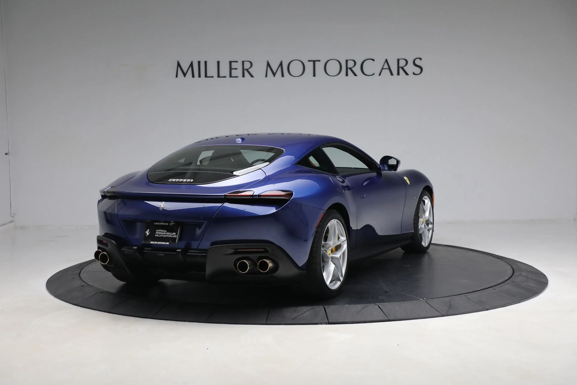 mph008_1162713171_Used_2022_Ferrari_Roma_1768064667_40525ecd4f