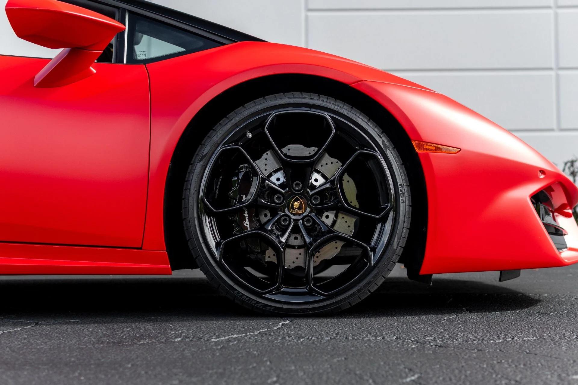 mph008_117032752_Used_2018_Lamborghini_Huracan_LP_580_2_Spyder_1766443768_0f67541c74