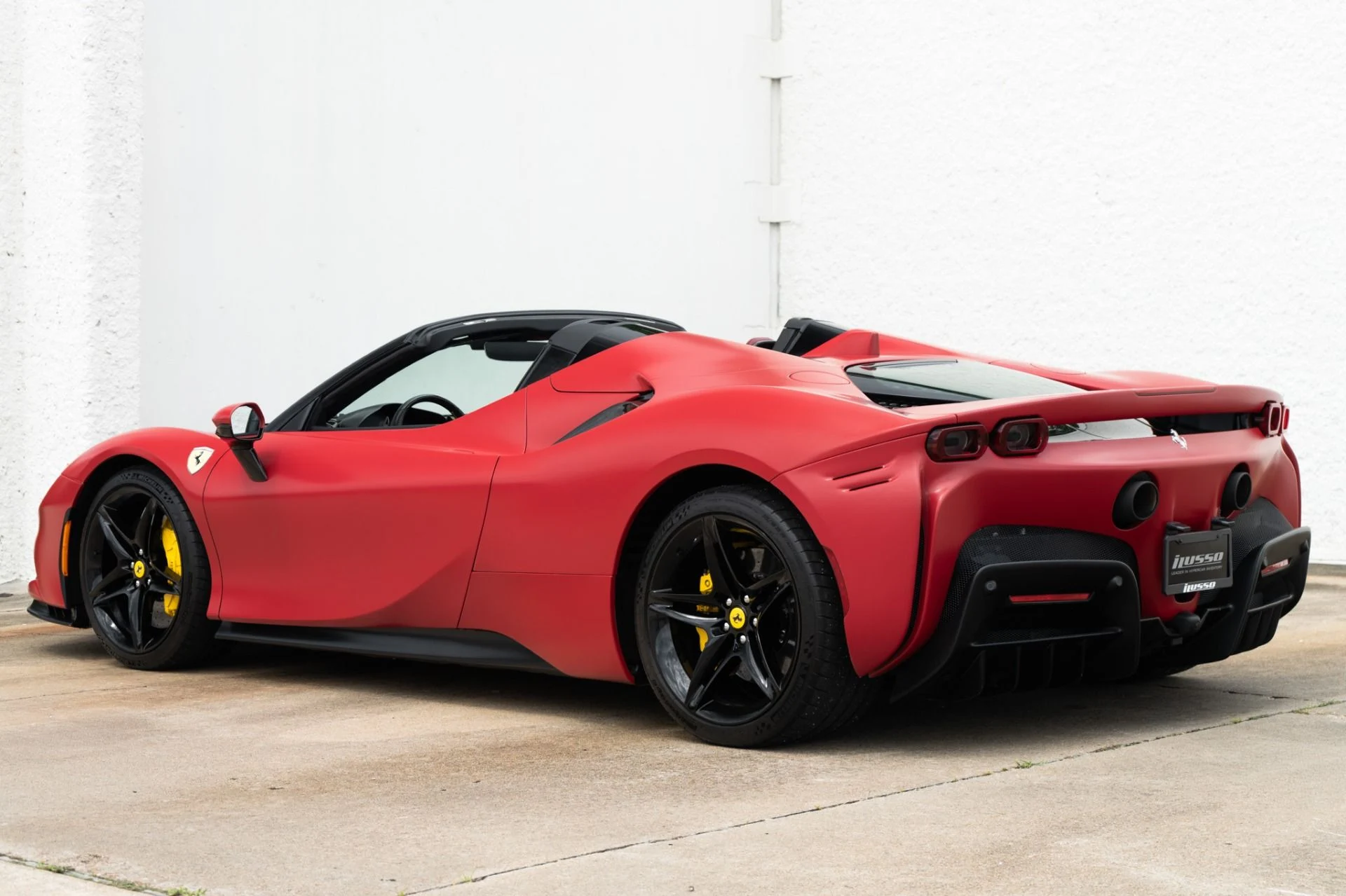 mph008_1171201491_Used_2023_Ferrari_SF_90_Spider_1780939240_434154acc4