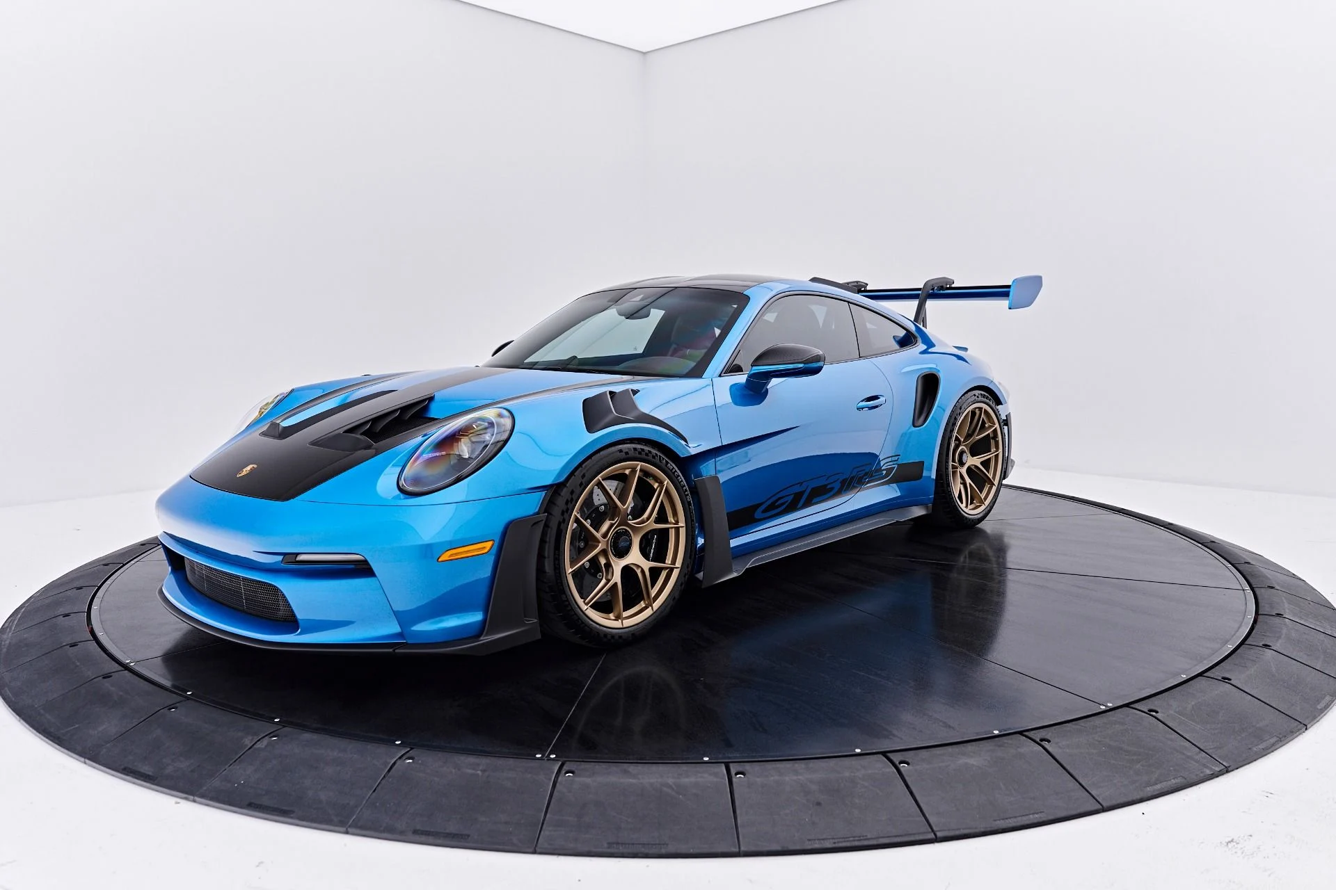 mph008_1175783798_Used_2024_Porsche_911_GT_3_RS_1789729386_dcb1037ea0
