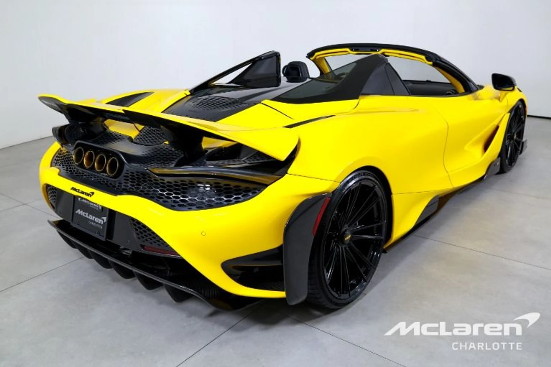 mph008_1185146568_Used_2022_Mc_Laren_765_LT_Spider_3c56dbe3c6