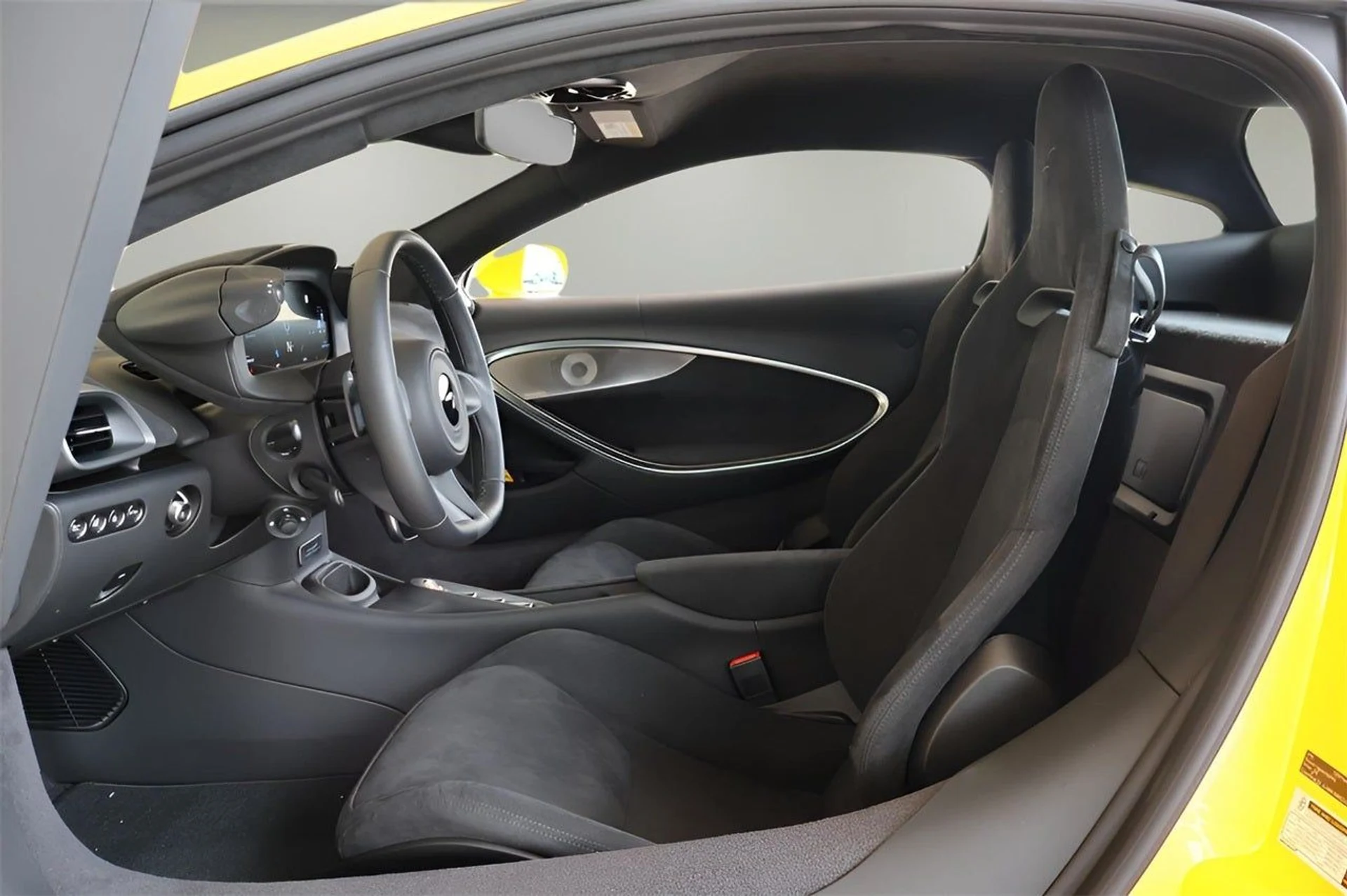 mph008_118640410_9_2c7c58c667