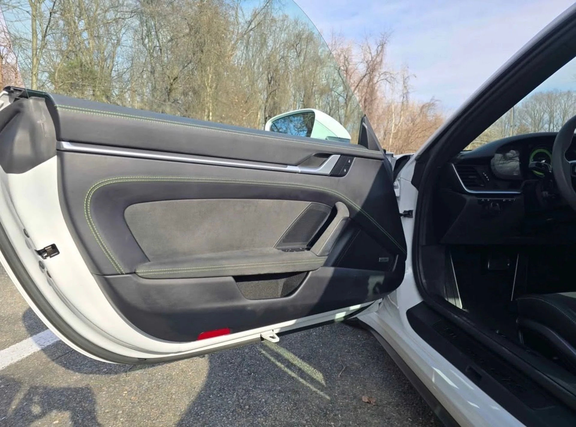 mph008_1190290780_Used_2022_Porsche_911_Carrera_GTS_1767650131_d6544af217