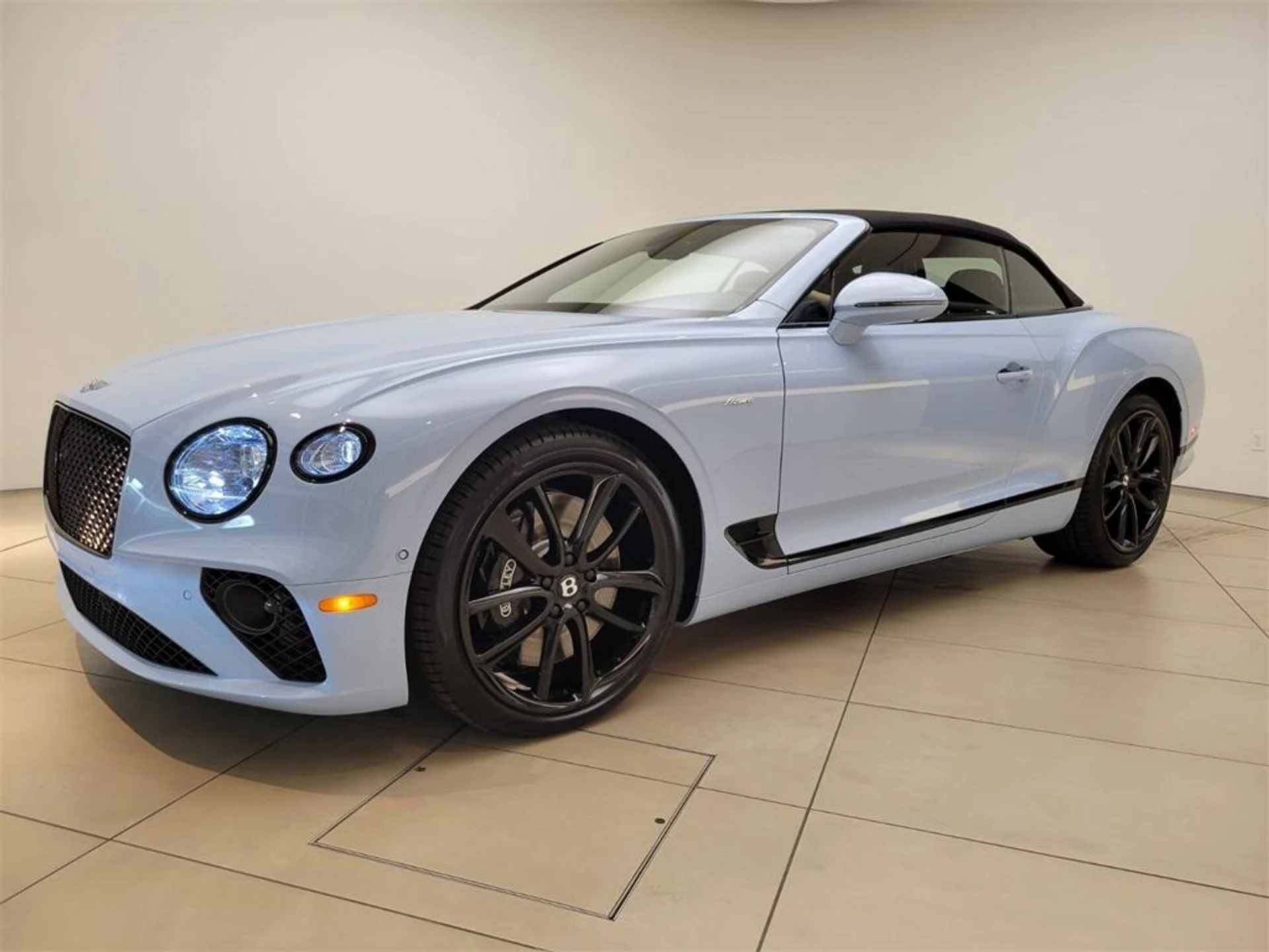 mph008_1193676366_Used_2023_Bentley_Continental_GT_V8_1715721738_621e09f7c8