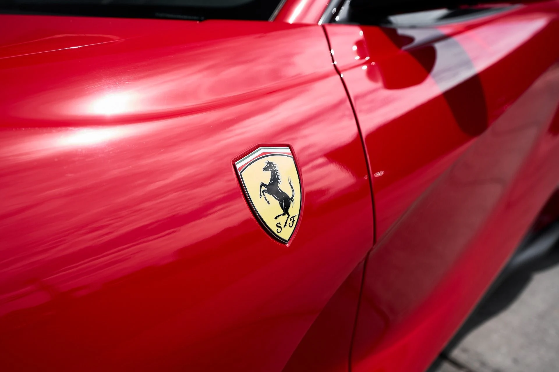 mph008_1209472046_Used_2018_Ferrari_812_Superfast_Base_1749002871_e18820a414