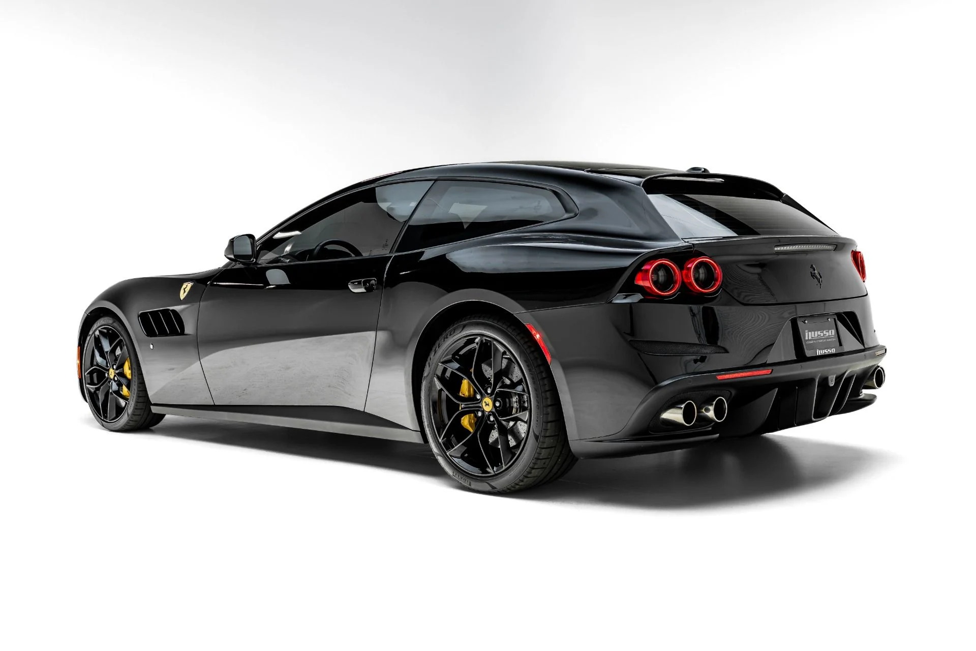 mph008_1215254891_Used_2018_Ferrari_GTC_4_Lusso_T_1783036193_1125b6c984