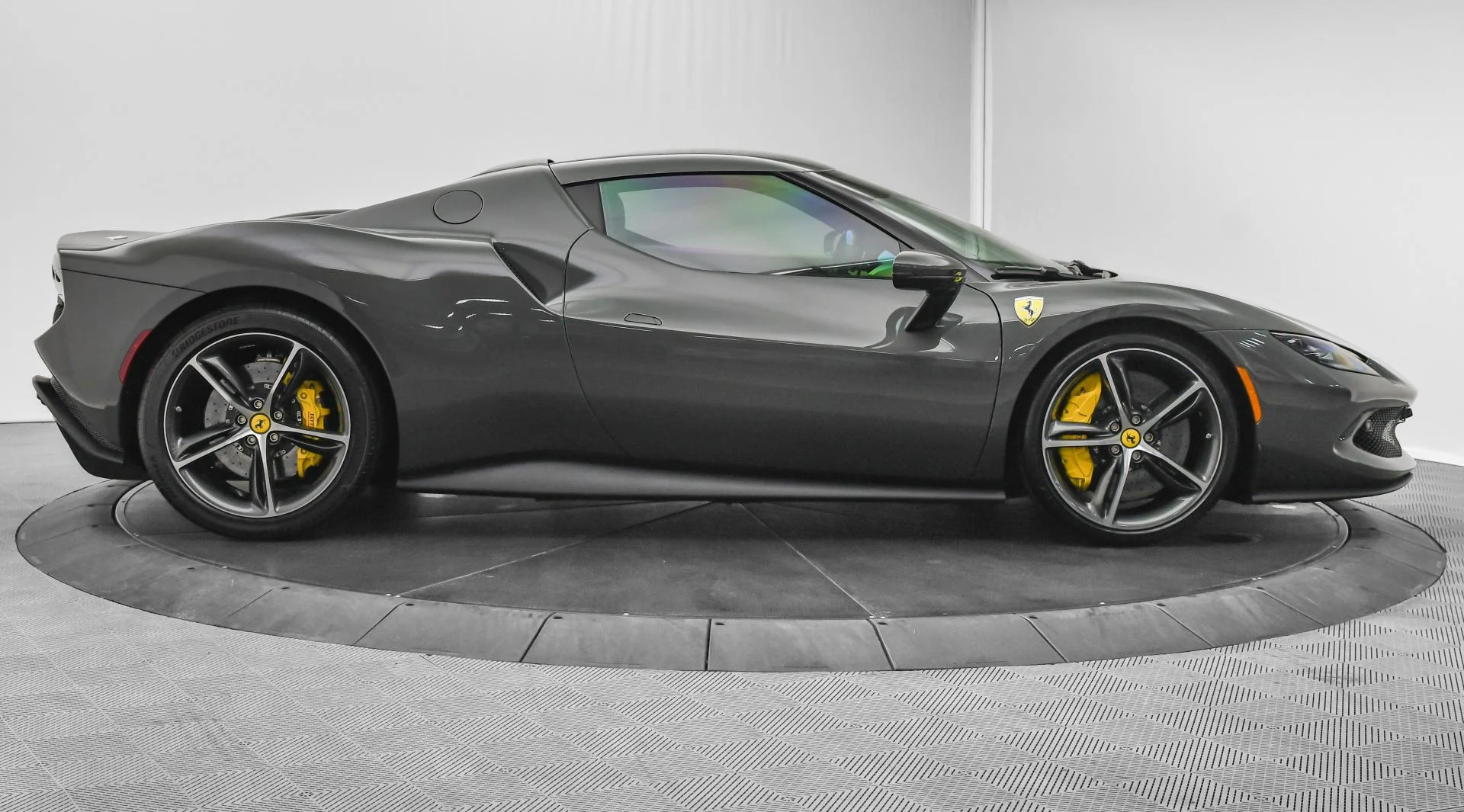mph008_1218061684_Used_2023_Ferrari_296_GTB_Coupe_1745482059_9227016066