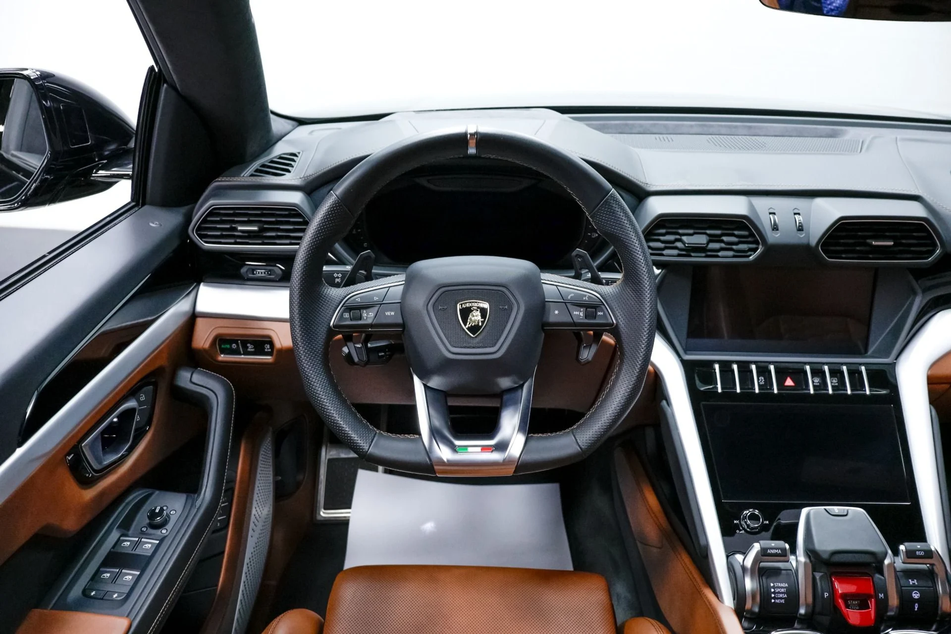 mph008_1230532095_Used_2019_Lamborghini_Urus_1760386129_1ba59f8ddb